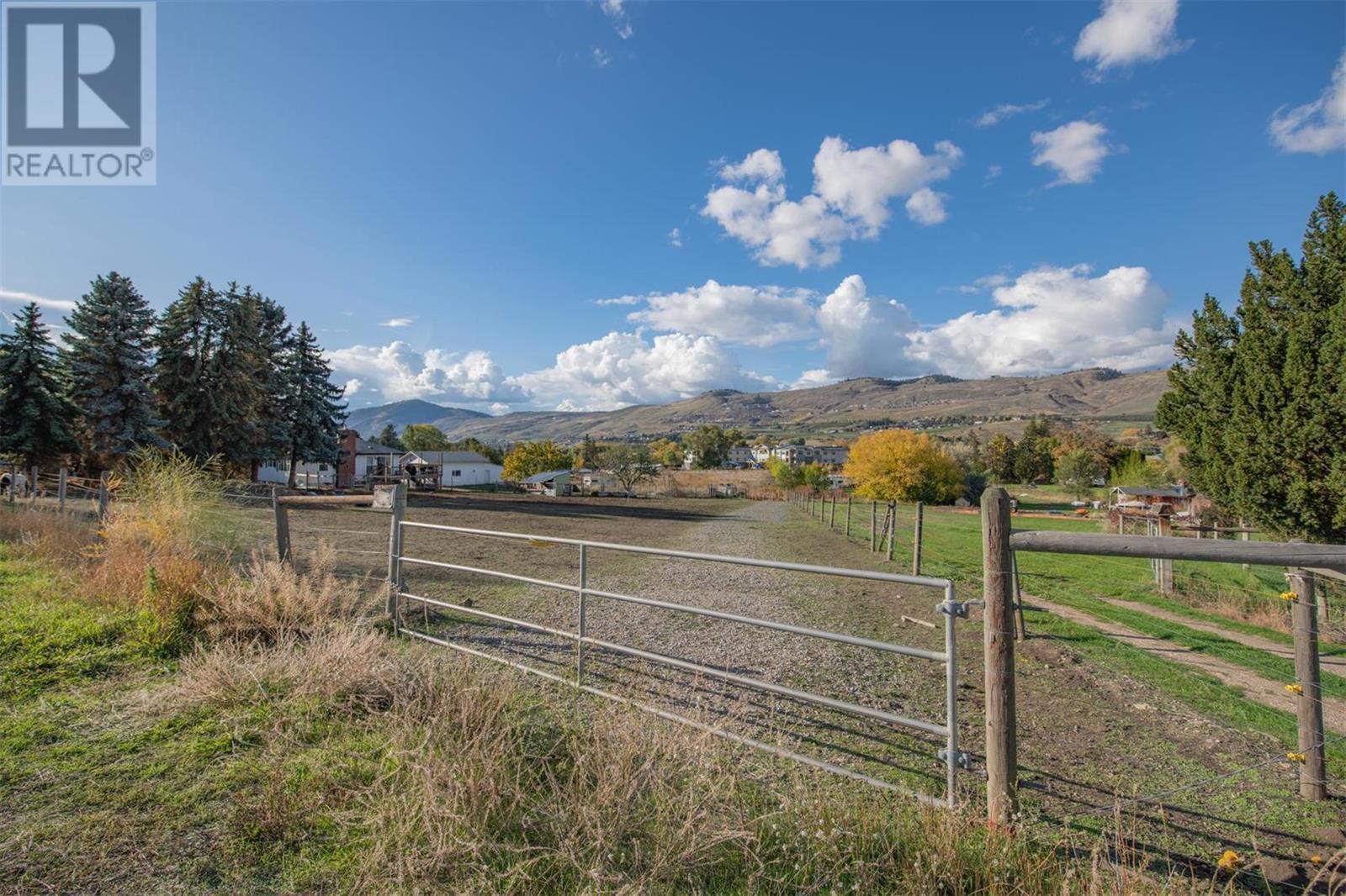 6177 Okanagan Avenue, Vernon, British Columbia  V1H 1M1 - Photo 6 - 10287045