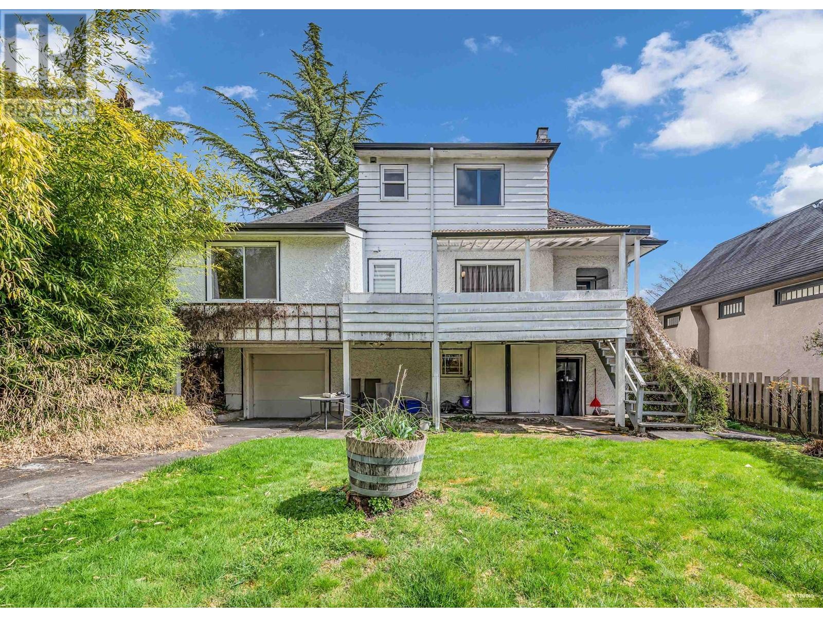 6575 Lime Street, Vancouver, British Columbia  V6P 5V7 - Photo 2 - R2824463