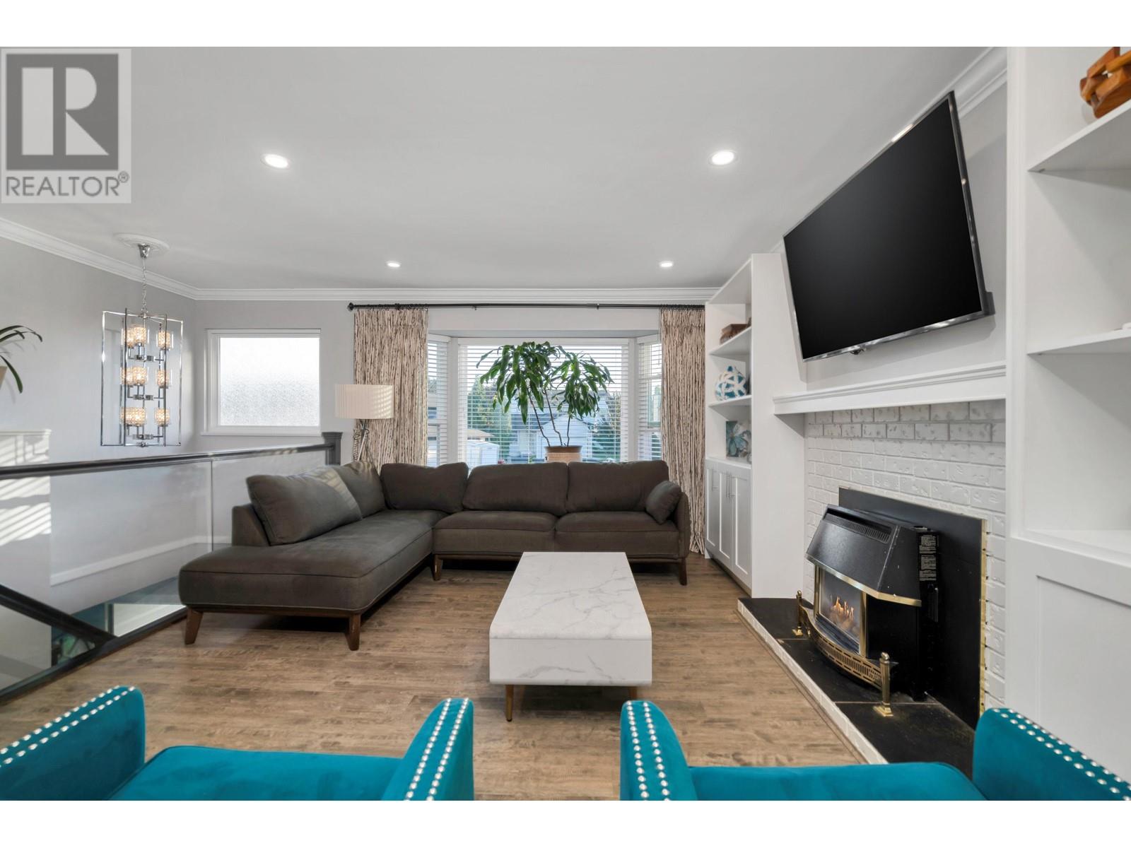 23071 121 A Avenue, Maple Ridge, British Columbia  V2X 0B7 - Photo 3 - R2823497