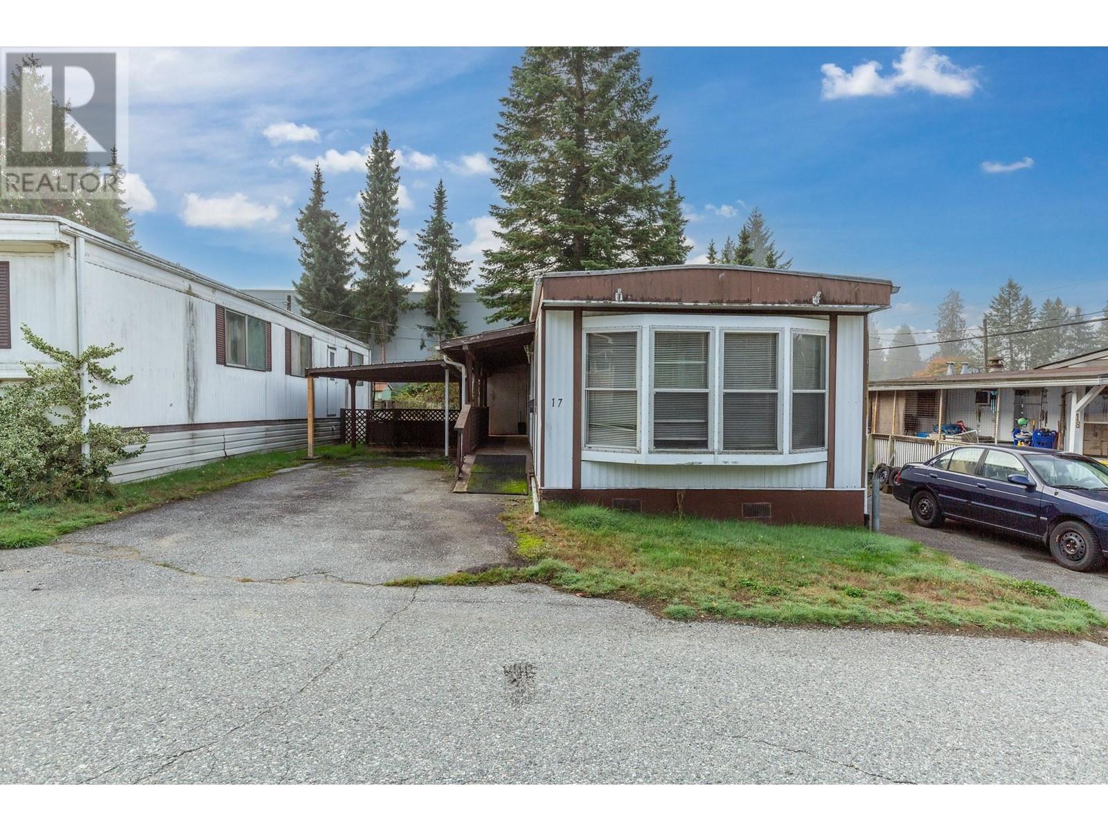 17 21163 Lougheed Highway, Maple Ridge, British Columbia  V2X 2R4 - Photo 2 - R2824013