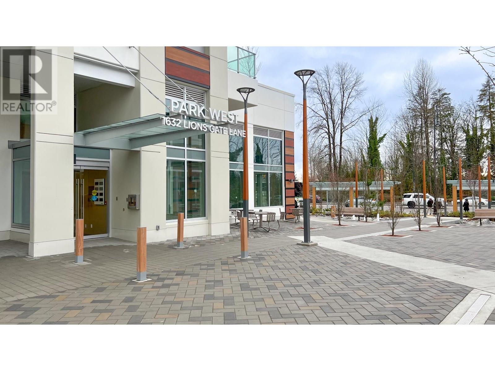 1904 1632 Lions Gate Lane, North Vancouver, British Columbia  V7P 3B4 - Photo 4 - R2823090