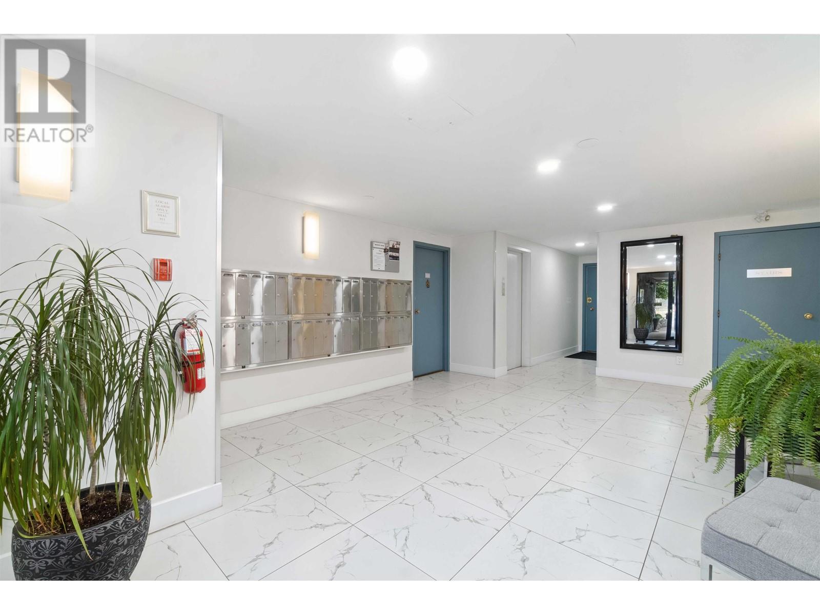 108 3787 W 4th Avenue, Vancouver, British Columbia  V6R 1P4 - Photo 2 - R2824479