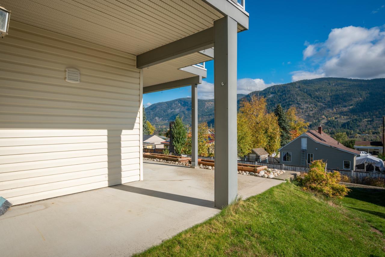 3405 9th Avenue, Castlegar, British Columbia  V1N 2Z4 - Photo 25 - 2473689