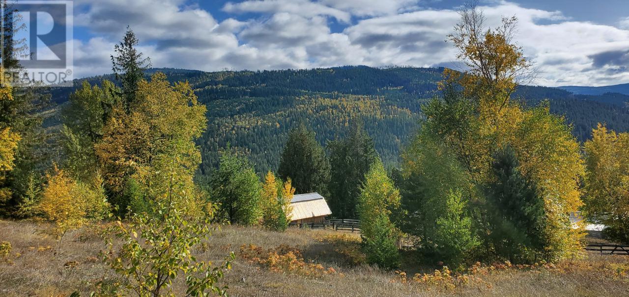 3437 Yellowhead Hwy, Little Fort, British Columbia    - Photo 2 - 175345