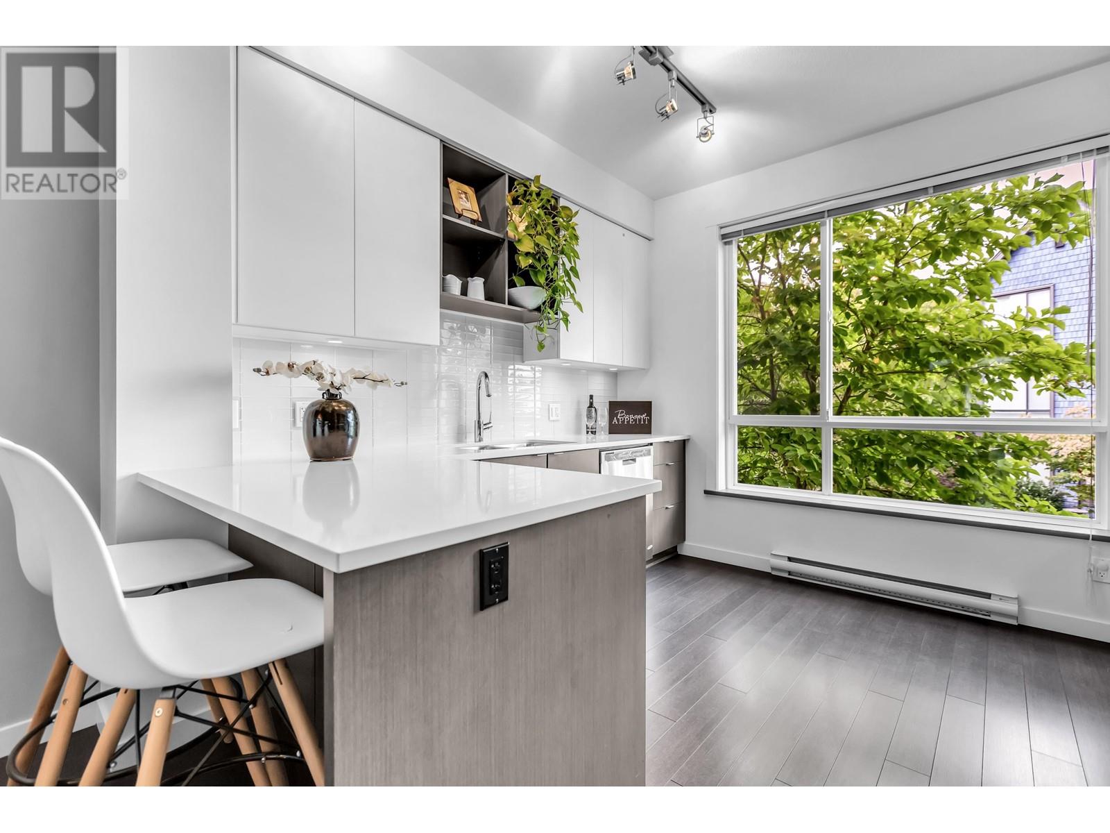 60 2310 Ranger Lane, Port Coquitlam, British Columbia  V3B 0K3 - Photo 2 - R2814848