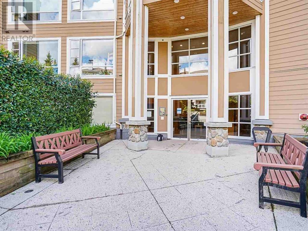 306 3629 Deercrest Drive, North Vancouver, British Columbia  V7G 2S9 - Photo 4 - R2824519
