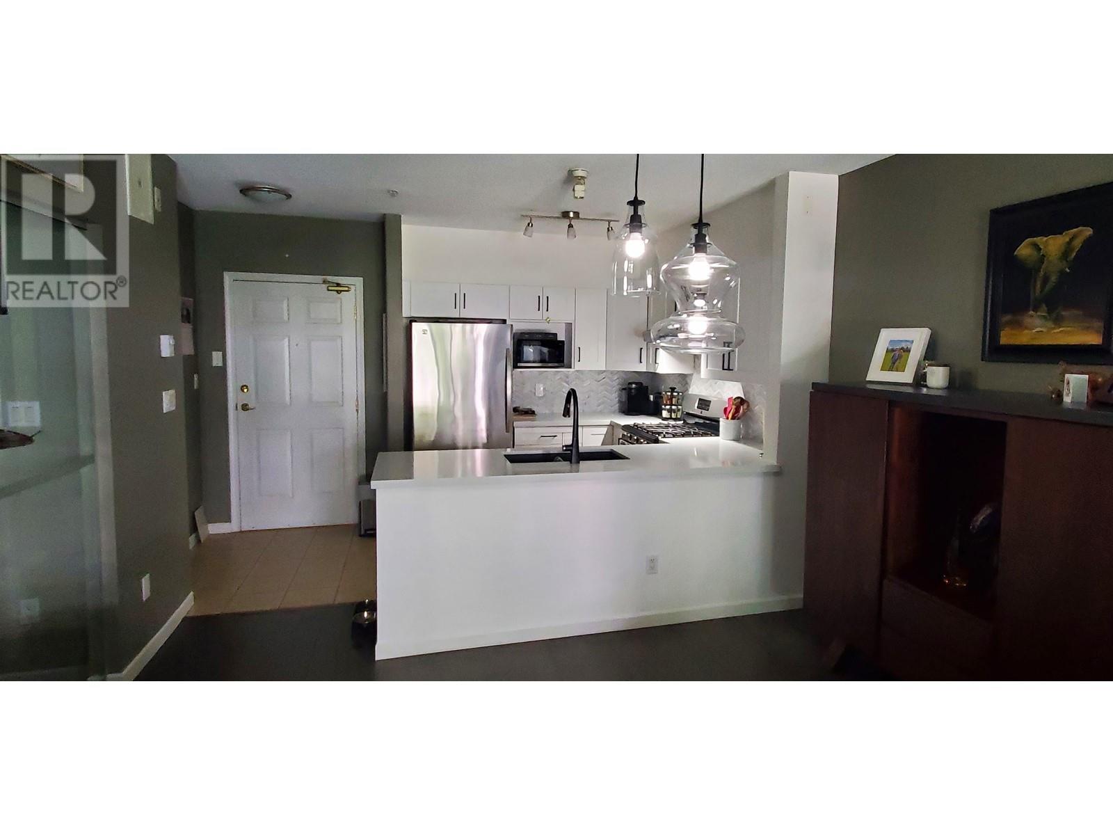 306 3629 Deercrest Drive, North Vancouver, British Columbia  V7G 2S9 - Photo 7 - R2824519