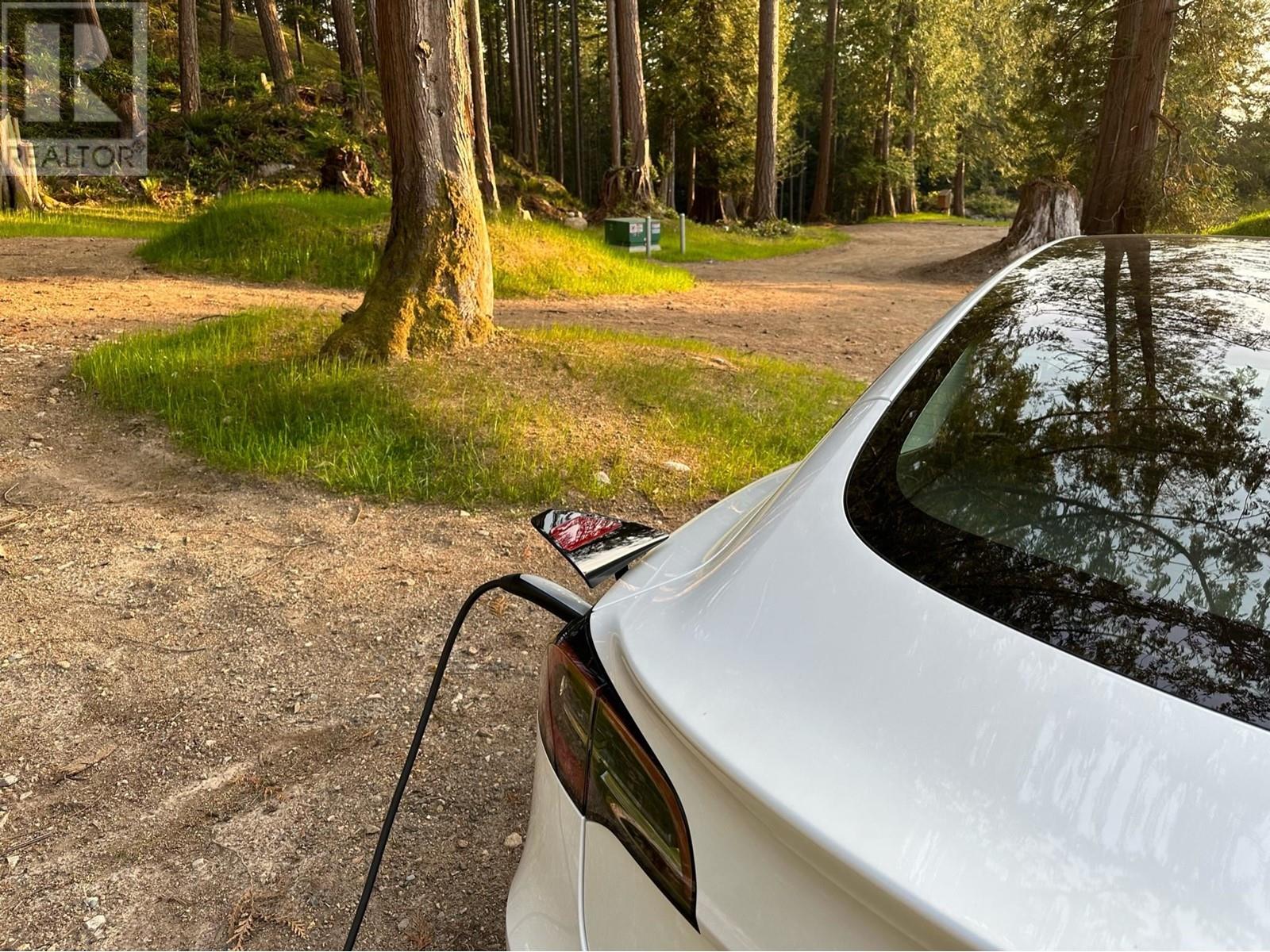 839 Windjammer Road, Bowen Island, British Columbia  V0N 1G2 - Photo 13 - R2822656