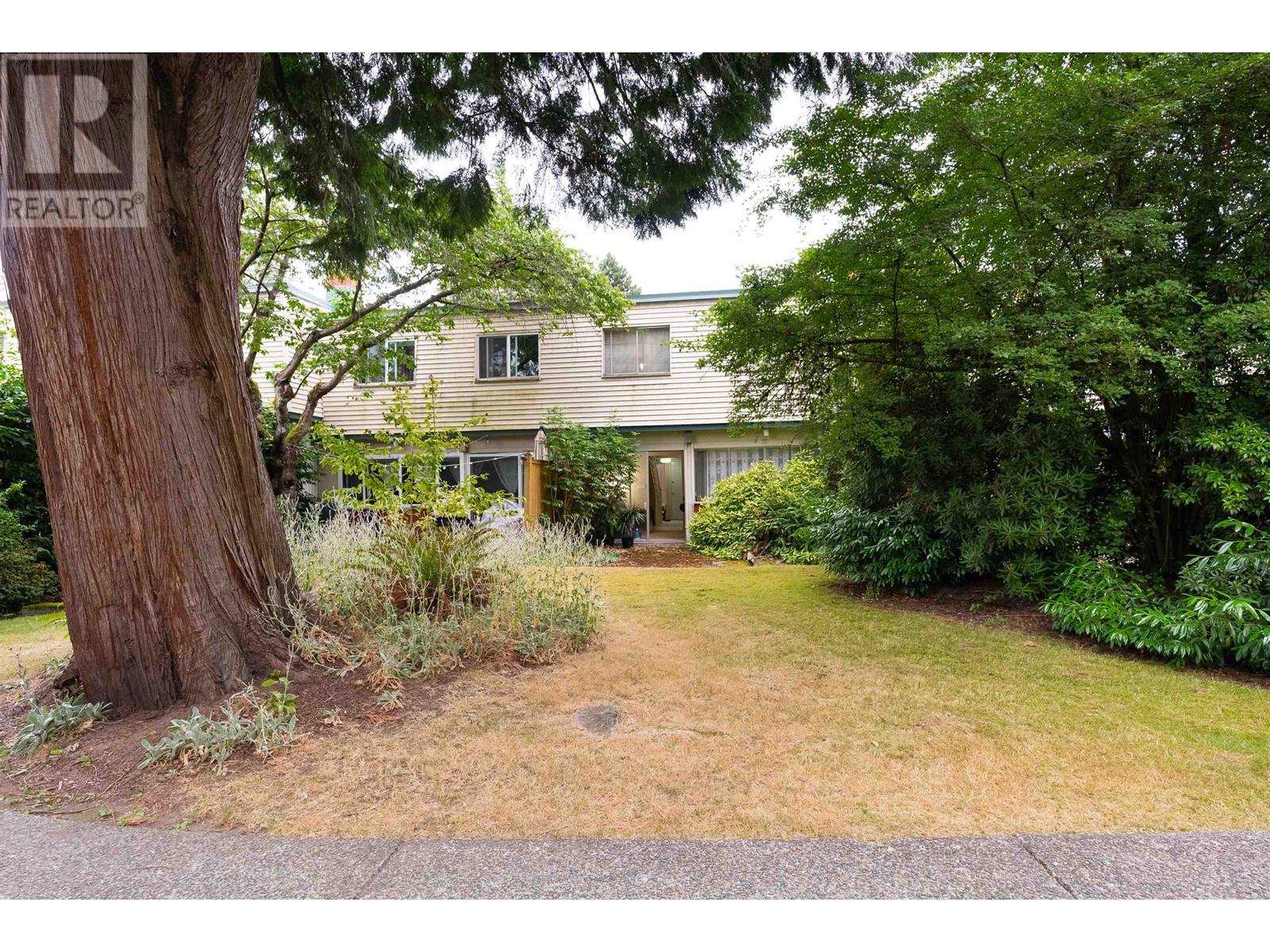 2745 Westview Drive, North Vancouver, British Columbia  V7N 3X9 - Photo 3 - R2824549