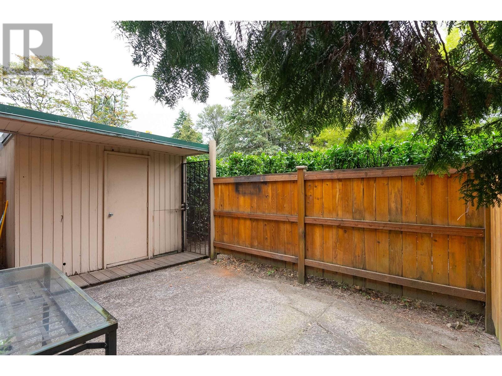 2745 Westview Drive, North Vancouver, British Columbia  V7N 3X9 - Photo 4 - R2824549