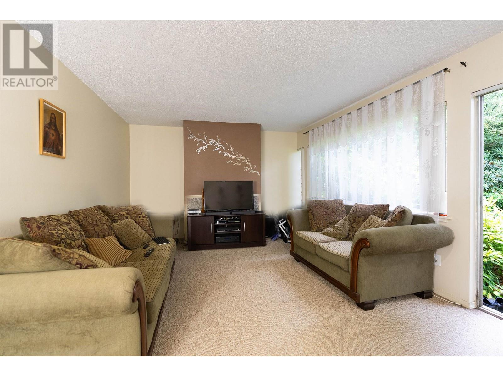 2745 Westview Drive, North Vancouver, British Columbia  V7N 3X9 - Photo 7 - R2824549
