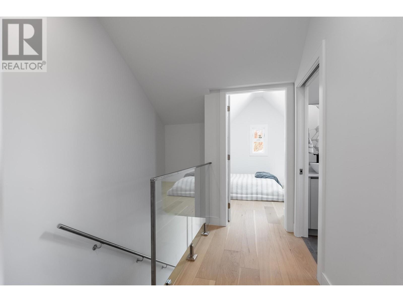 814 E 51st Avenue, Vancouver, British Columbia  V5X 1E5 - Photo 10 - R2824556