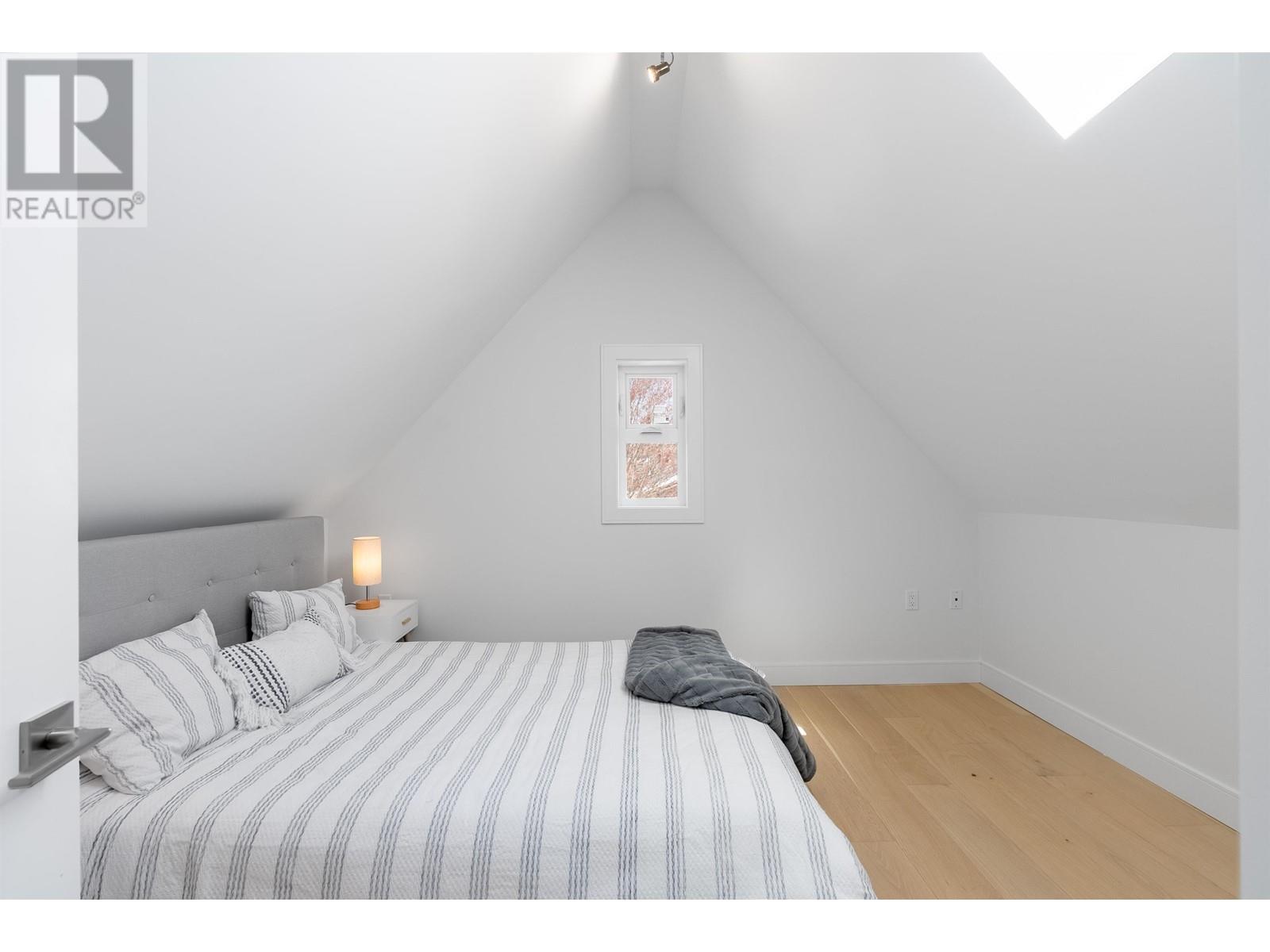 814 E 51st Avenue, Vancouver, British Columbia  V5X 1E5 - Photo 13 - R2824556