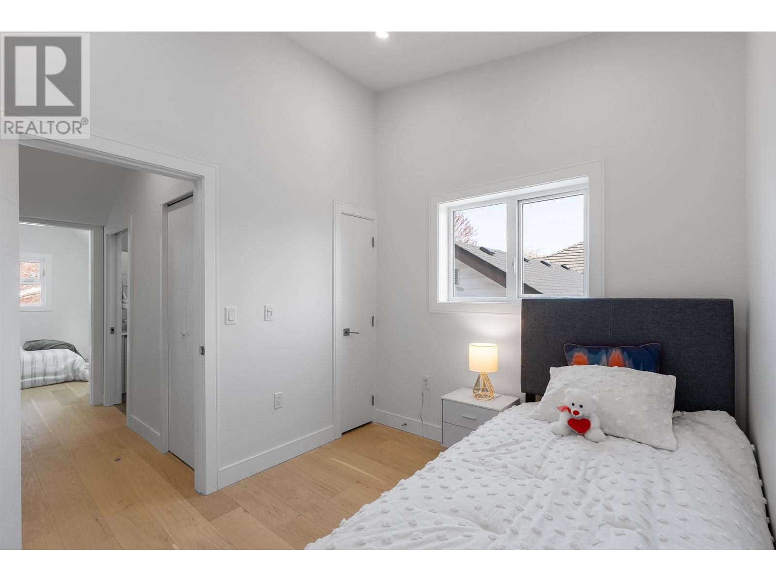 814 E 51st Avenue, Vancouver, British Columbia  V5X 1E5 - Photo 18 - R2824556