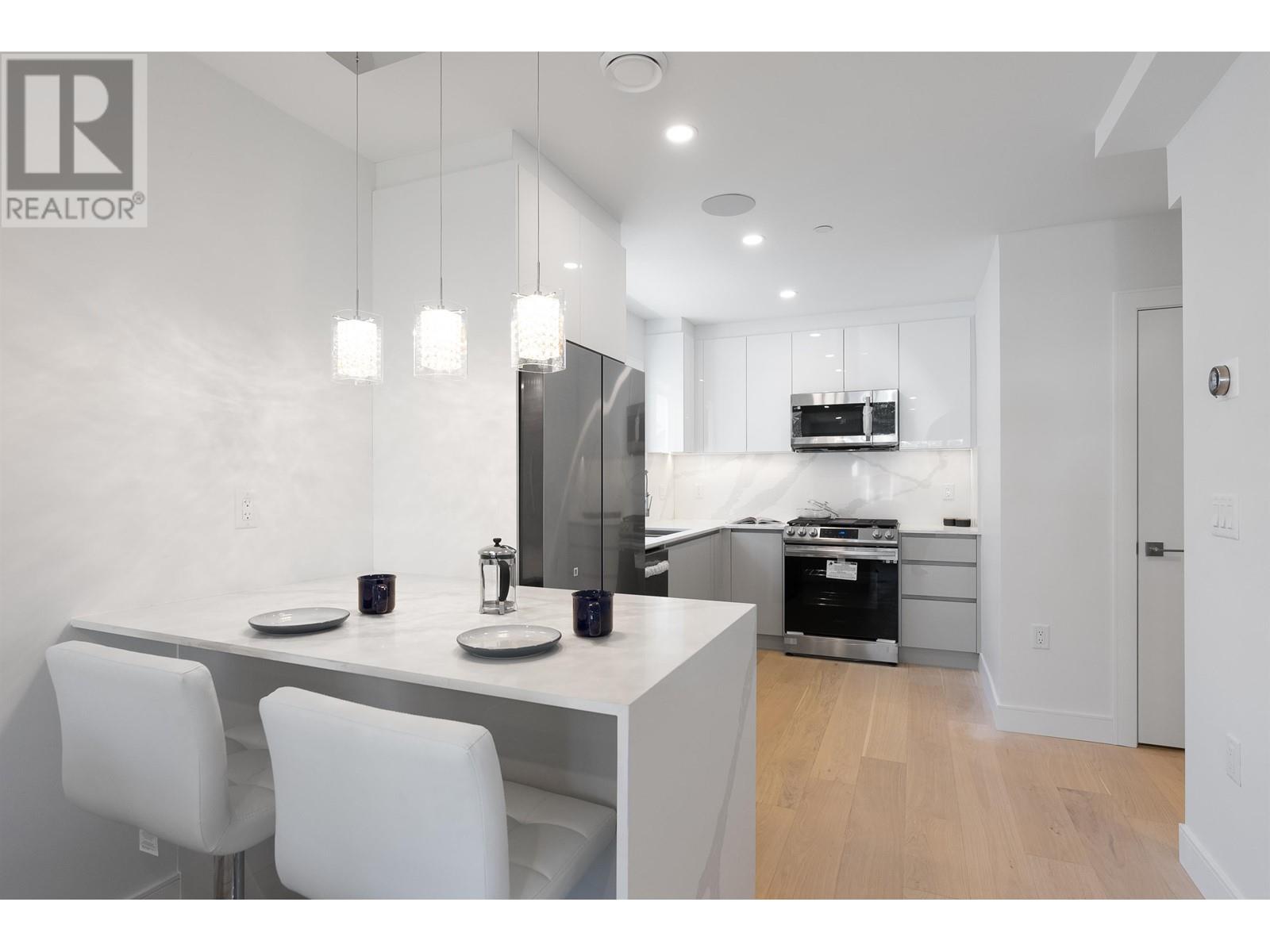 814 E 51st Avenue, Vancouver, British Columbia  V5X 1E5 - Photo 4 - R2824556