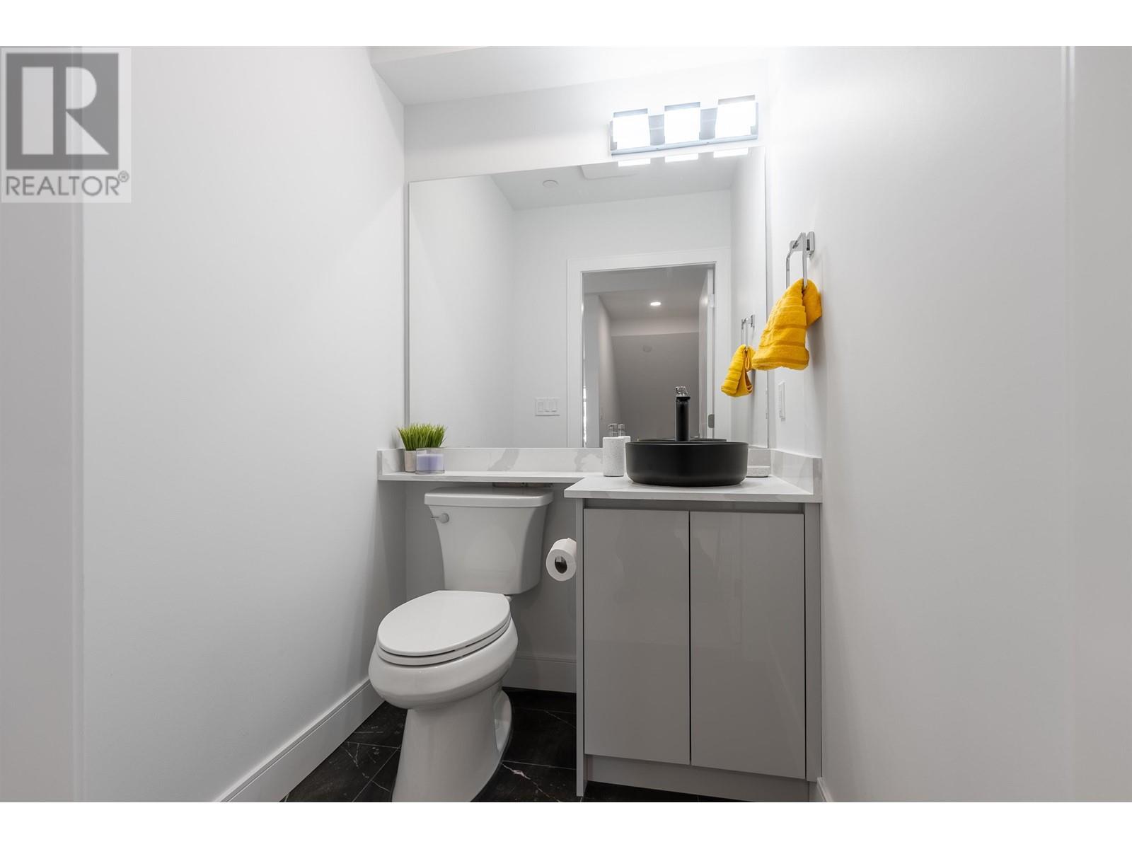 814 E 51st Avenue, Vancouver, British Columbia  V5X 1E5 - Photo 8 - R2824556