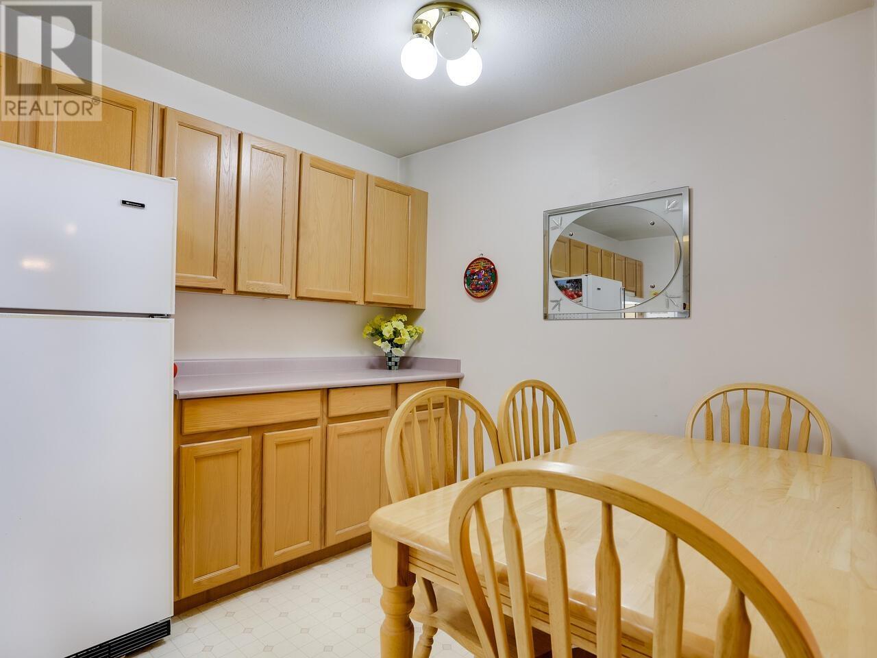 305 558 Rochester Avenue, Coquitlam, British Columbia  V3K 2T9 - Photo 12 - R2824380