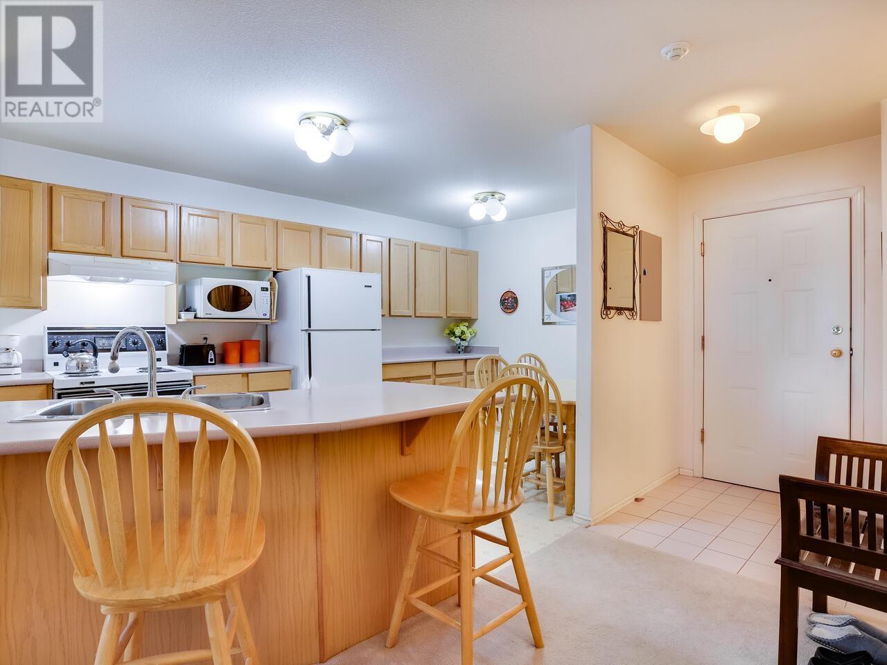 305 558 Rochester Avenue, Coquitlam, British Columbia  V3K 2T9 - Photo 6 - R2824380