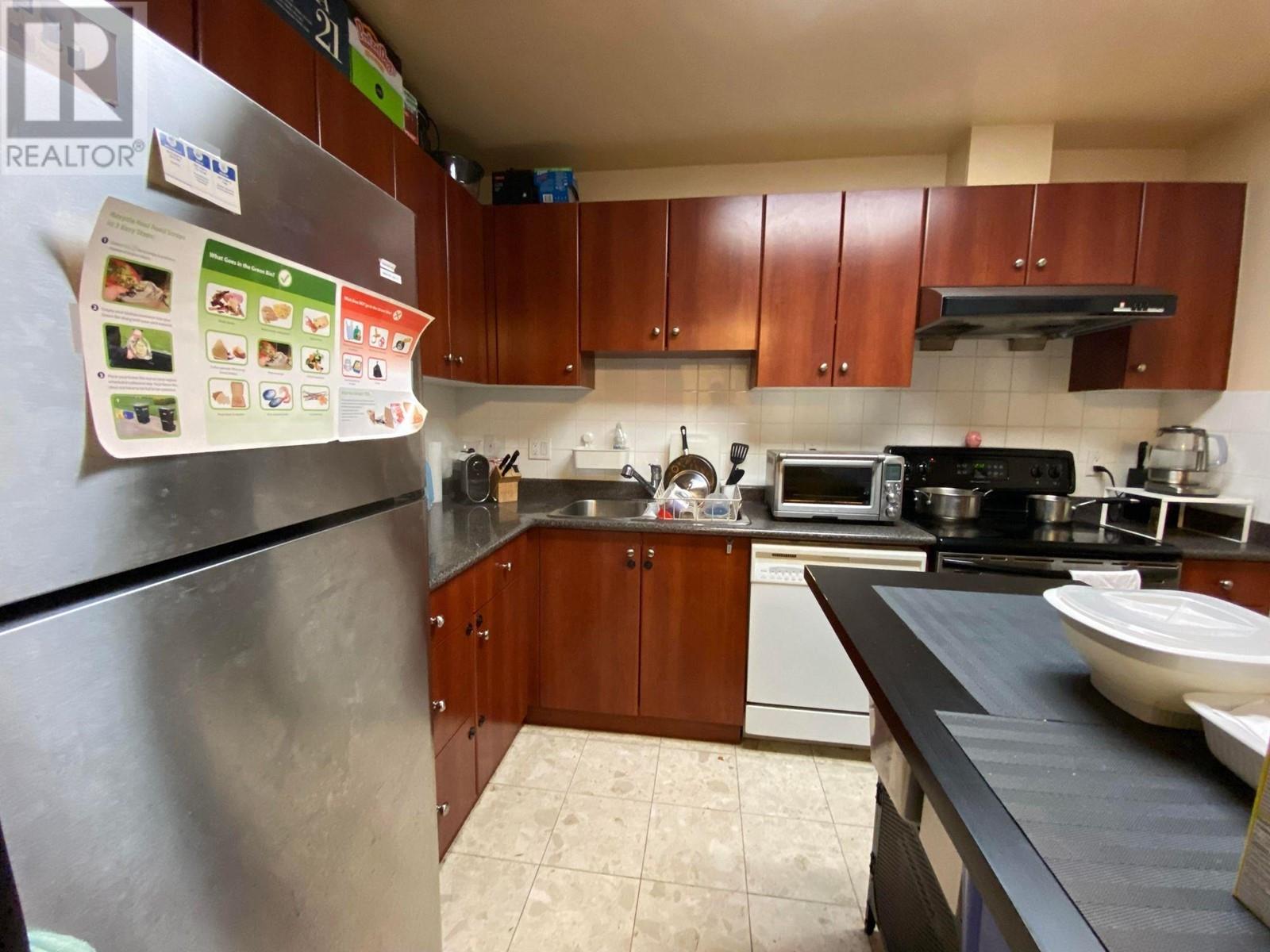 1902 6240 MCKAY AVENUE, burnaby, British Columbia