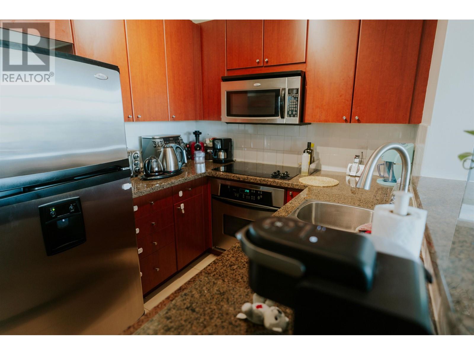 1401 11 E Royal Avenue, New Westminster, British Columbia  V3L 0A8 - Photo 10 - R2824573