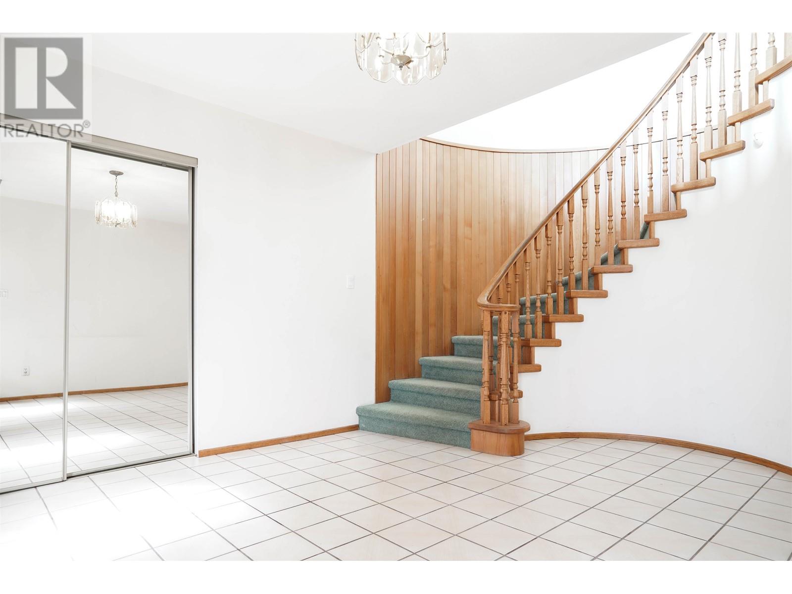 1335 Palmerston Avenue, West Vancouver, British Columbia  V7T 2H8 - Photo 3 - R2823852
