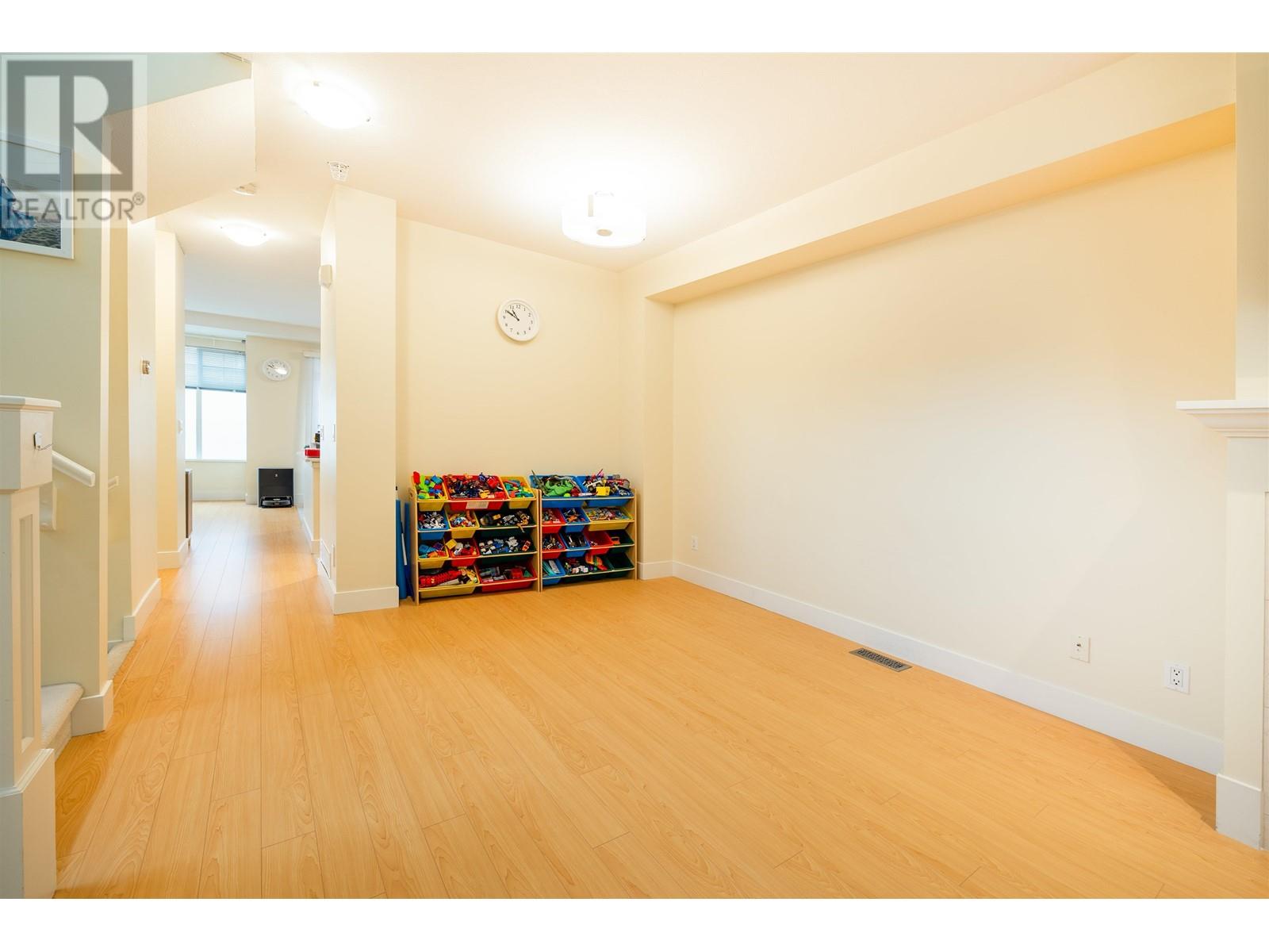 959 W 59th Avenue, Vancouver, British Columbia  V6P 1X8 - Photo 9 - R2824433