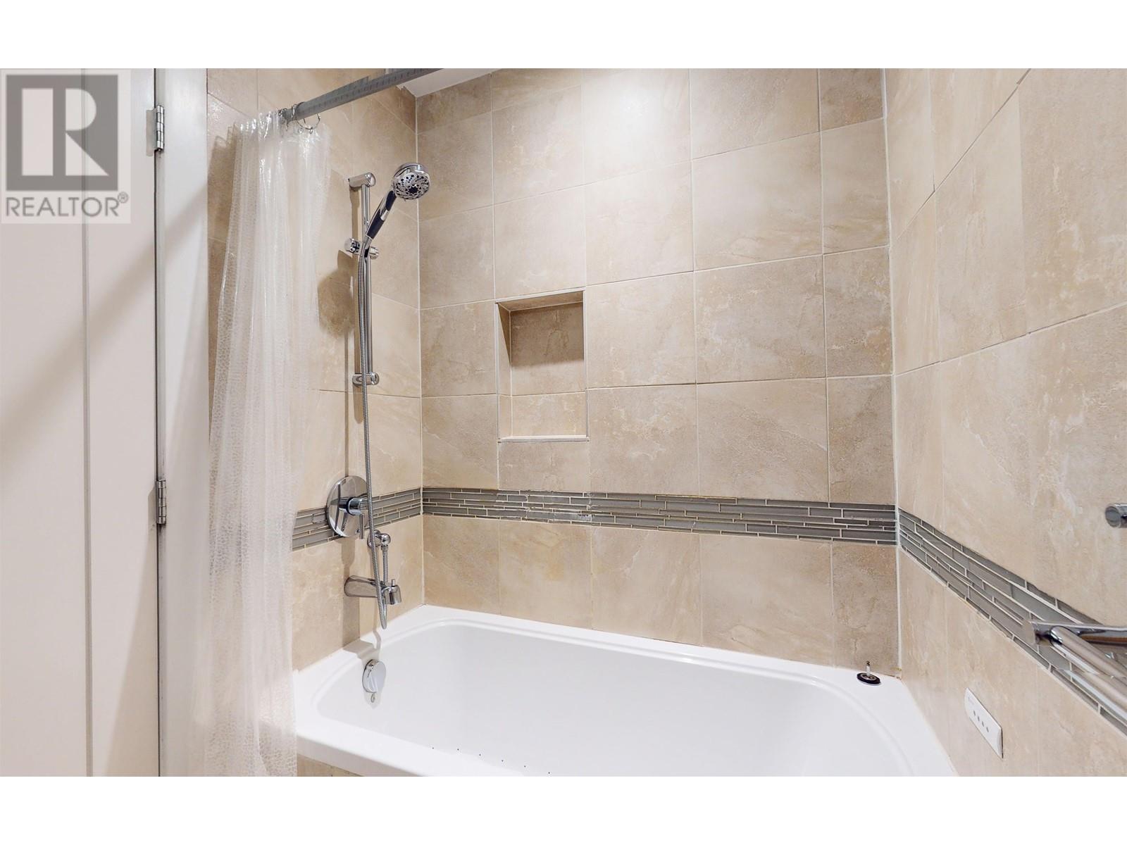 807 3050 Hillcrest Drive, Whistler, British Columbia  V8E 0T8 - Photo 23 - R2821442