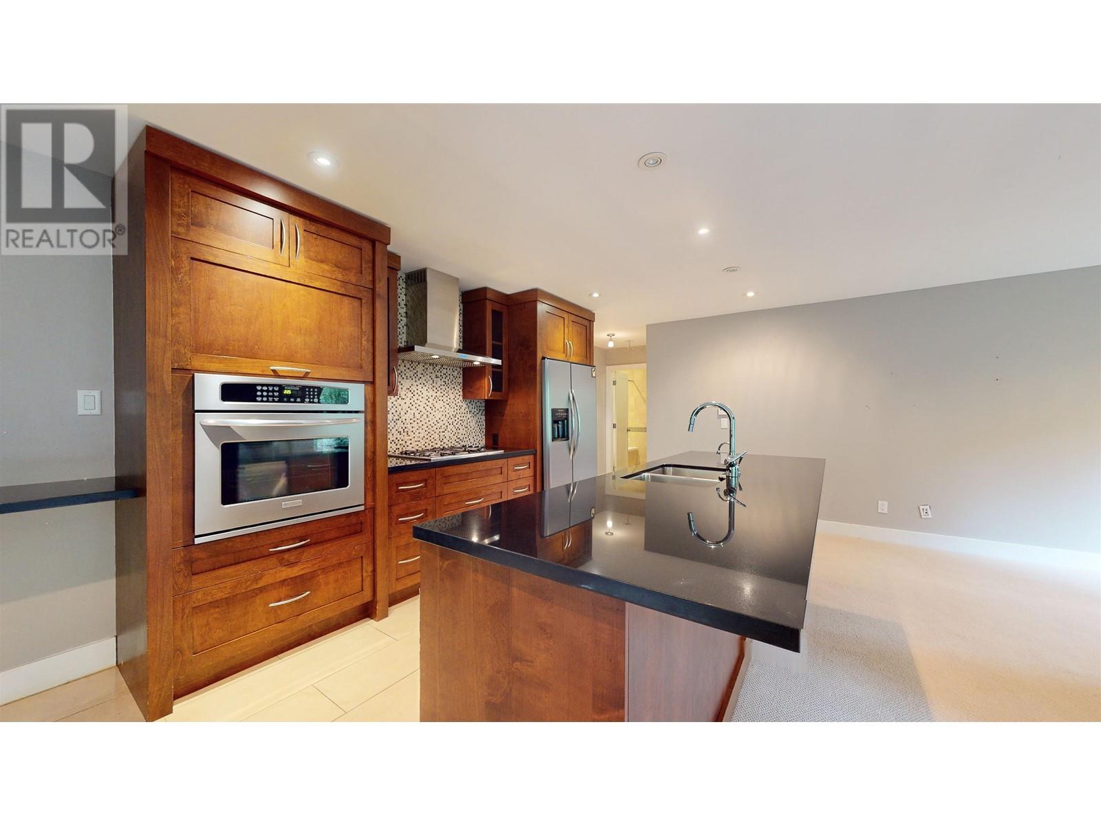 807 3050 Hillcrest Drive, Whistler, British Columbia  V8E 0T8 - Photo 8 - R2821442