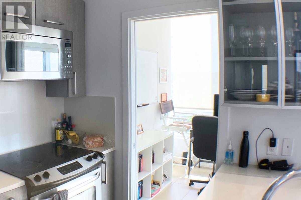 Ph4 955 E Hastings Street, Vancouver, British Columbia  V6A 0G8 - Photo 8 - R2824587