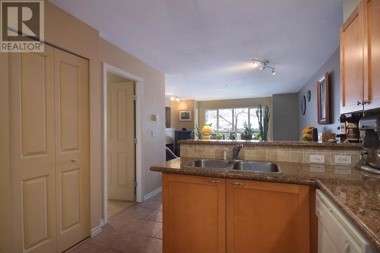 118 5355 Boundary Road, Vancouver, British Columbia  V5R 6G2 - Photo 2 - R2824613