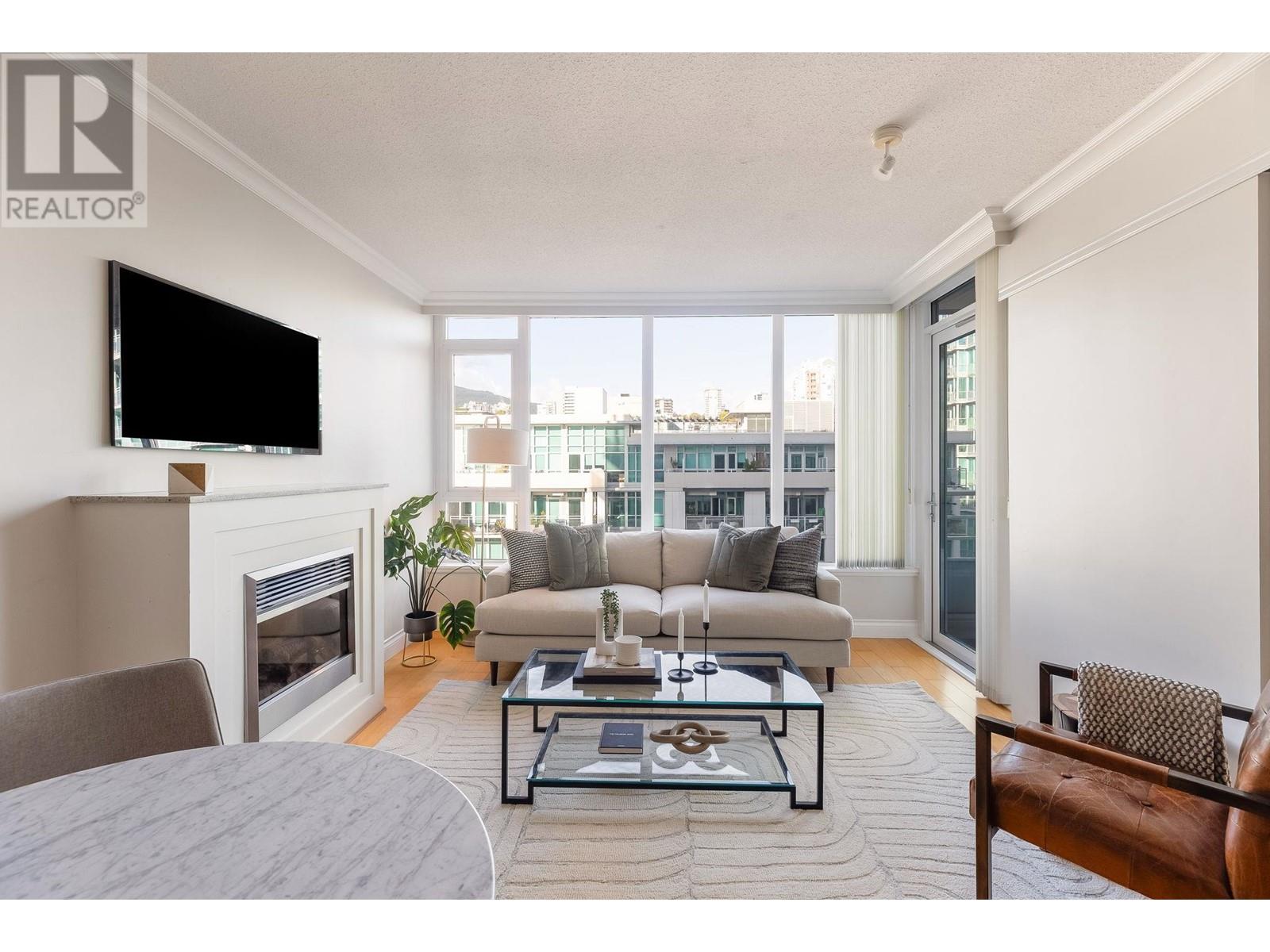 606 133 E Esplanade Street, North Vancouver, British Columbia  V7L 1A1 - Photo 2 - R2824629