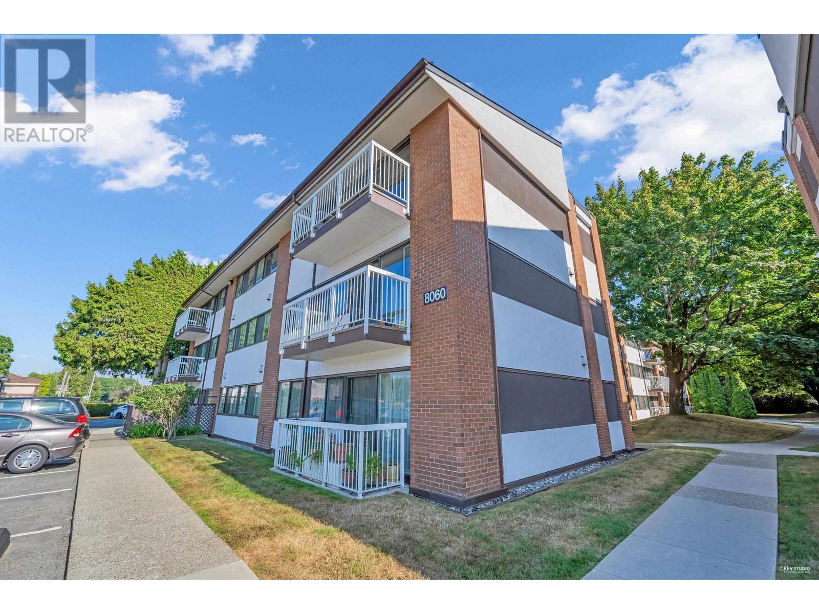 301 8060 Ryan Road, Richmond, British Columbia  V7A 2E5 - Photo 3 - R2824639