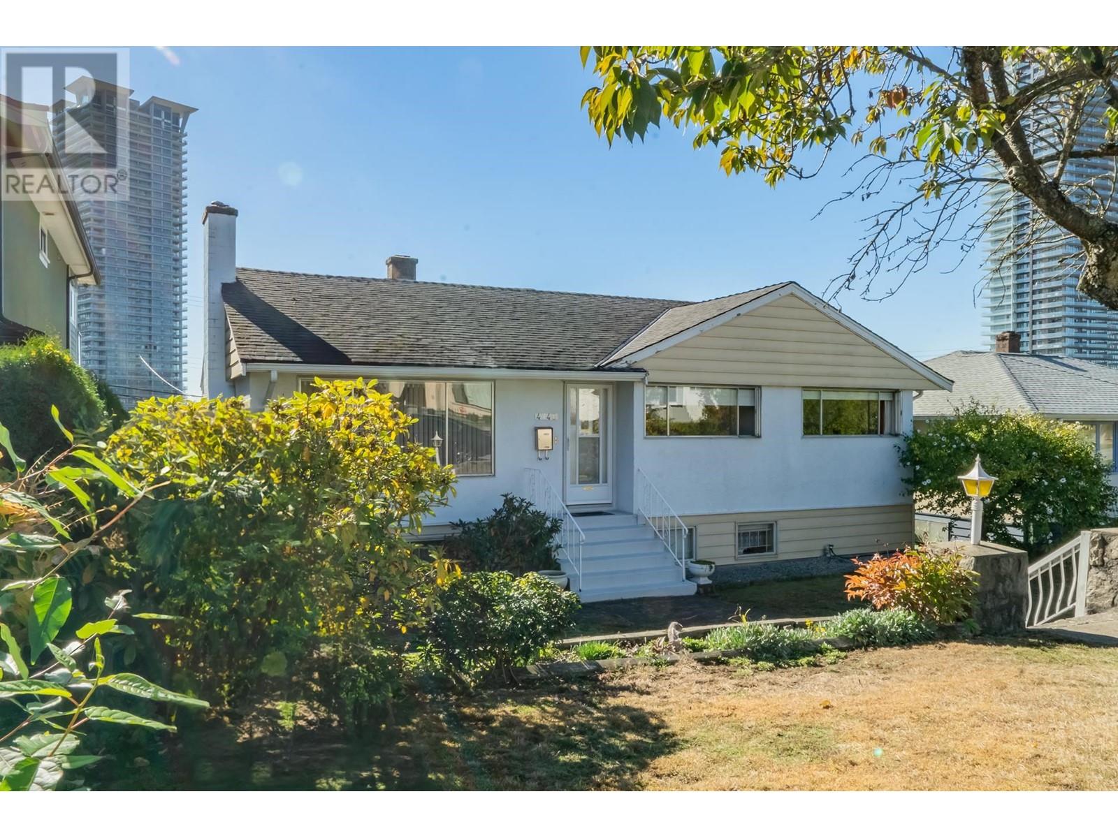 4740 BRENTLAWN DRIVE, burnaby, British Columbia