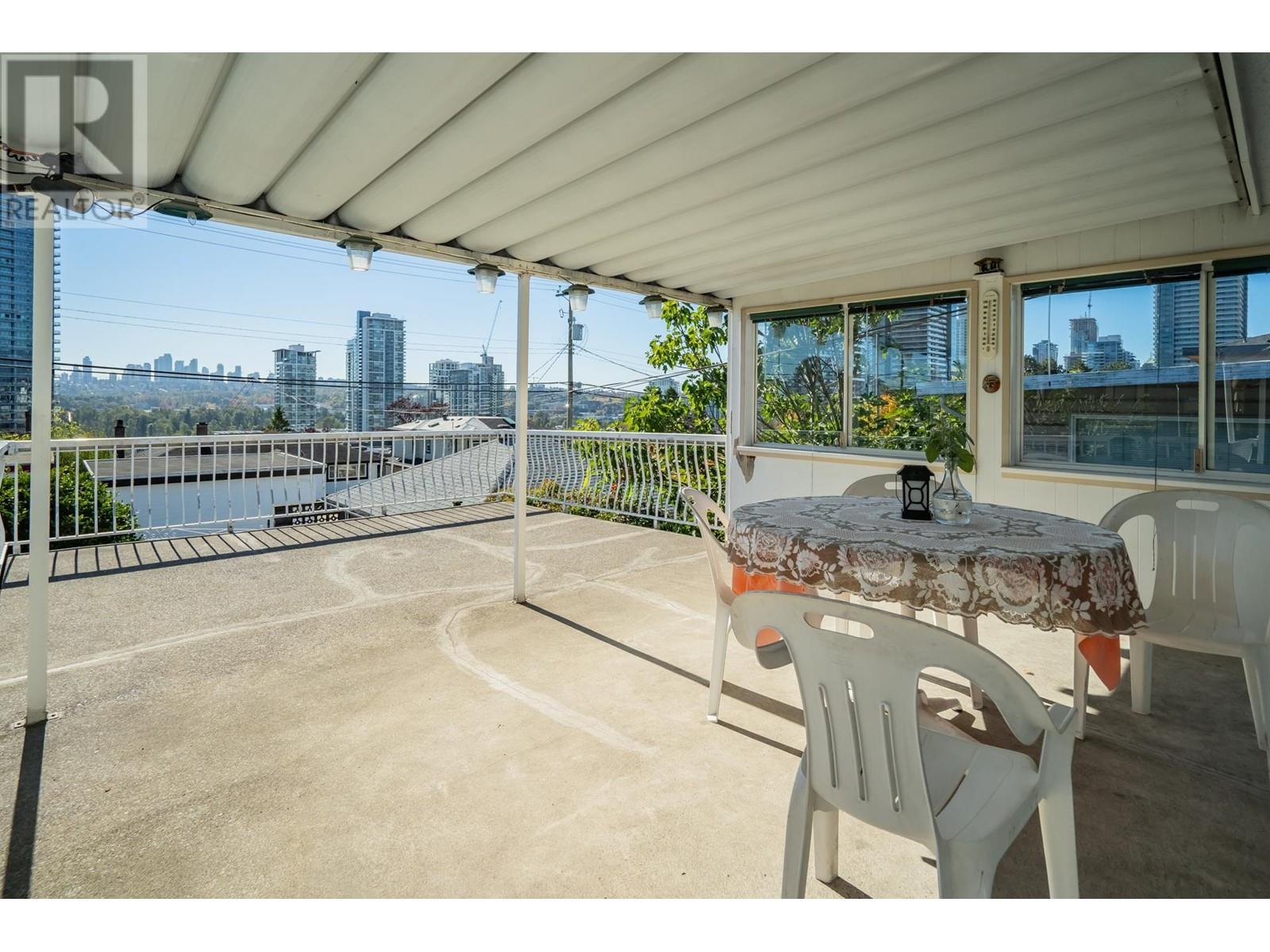 4740 Brentlawn Drive, Burnaby, British Columbia  V5C 3V5 - Photo 14 - R2824625