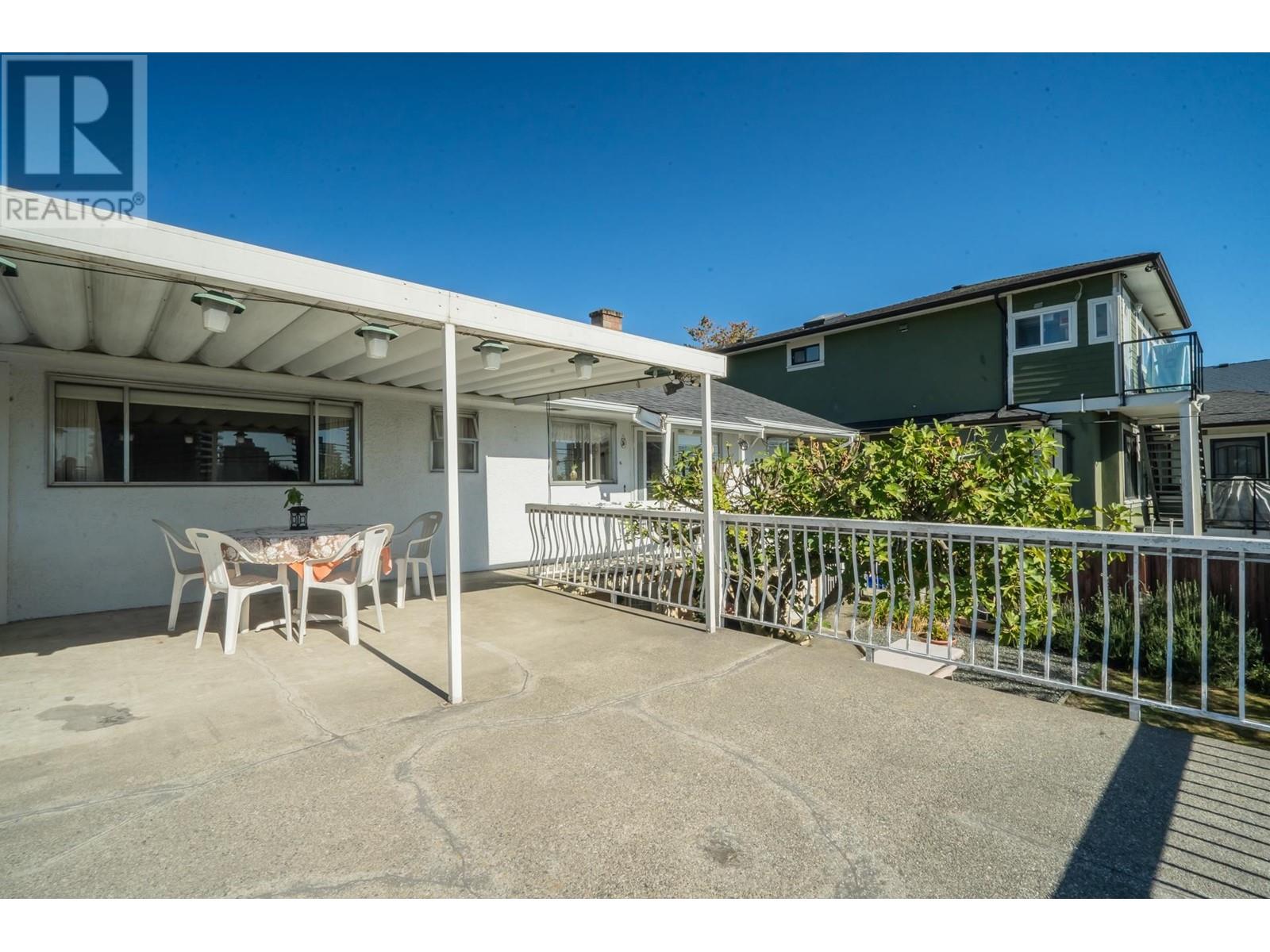 4740 Brentlawn Drive, Burnaby, British Columbia  V5C 3V5 - Photo 15 - R2824625
