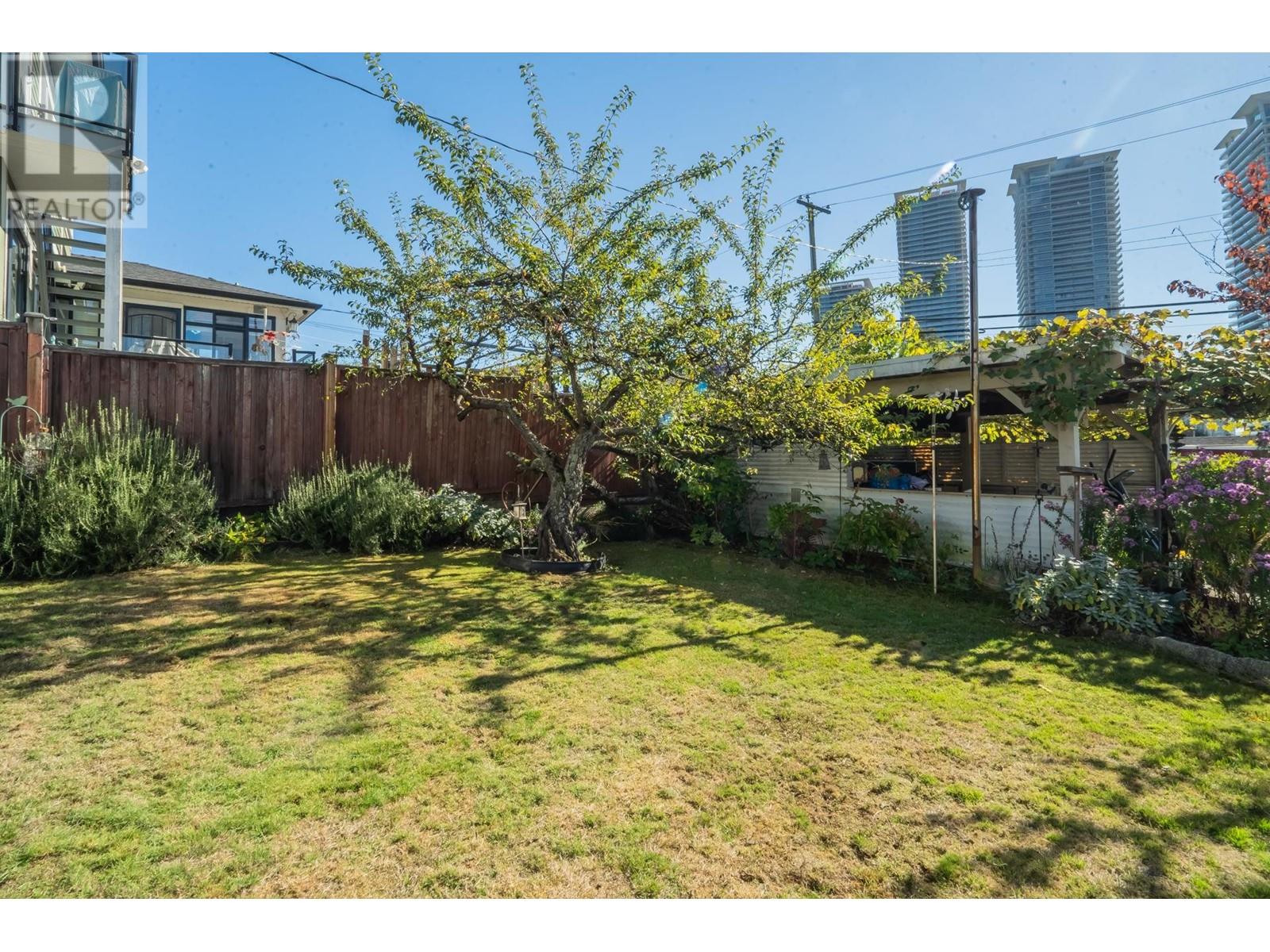4740 Brentlawn Drive, Burnaby, British Columbia  V5C 3V5 - Photo 31 - R2824625