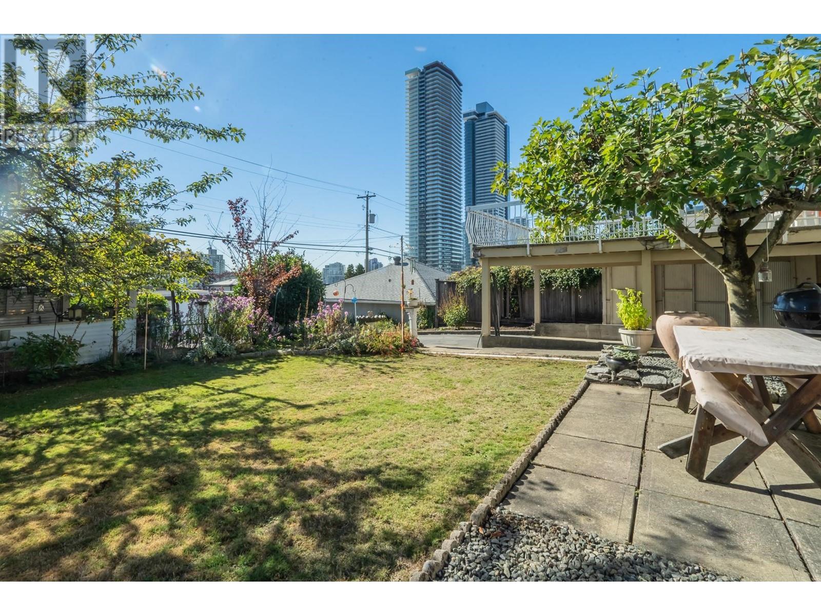4740 Brentlawn Drive, Burnaby, British Columbia  V5C 3V5 - Photo 32 - R2824625