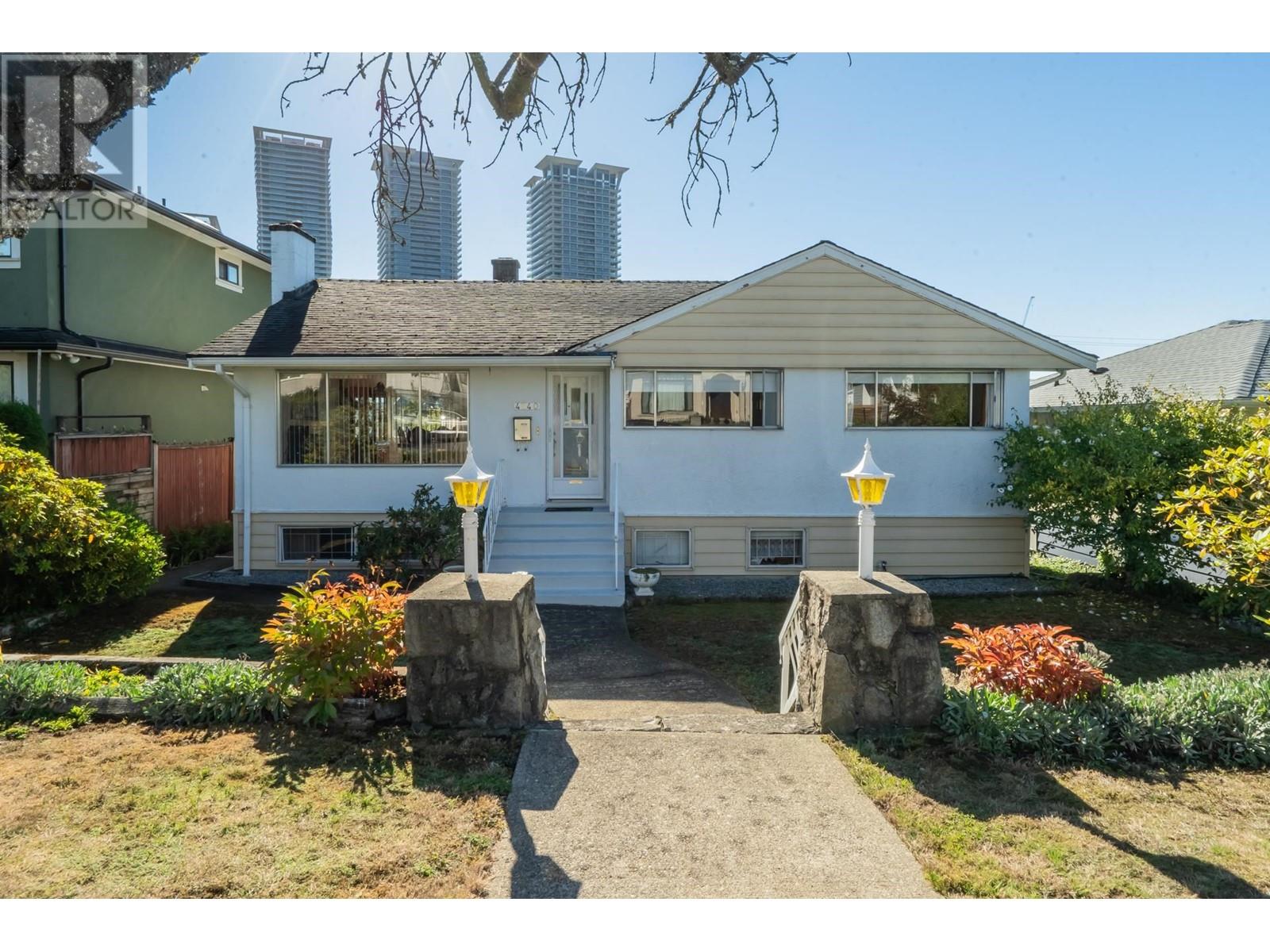 4740 Brentlawn Drive, Burnaby, British Columbia  V5C 3V5 - Photo 35 - R2824625