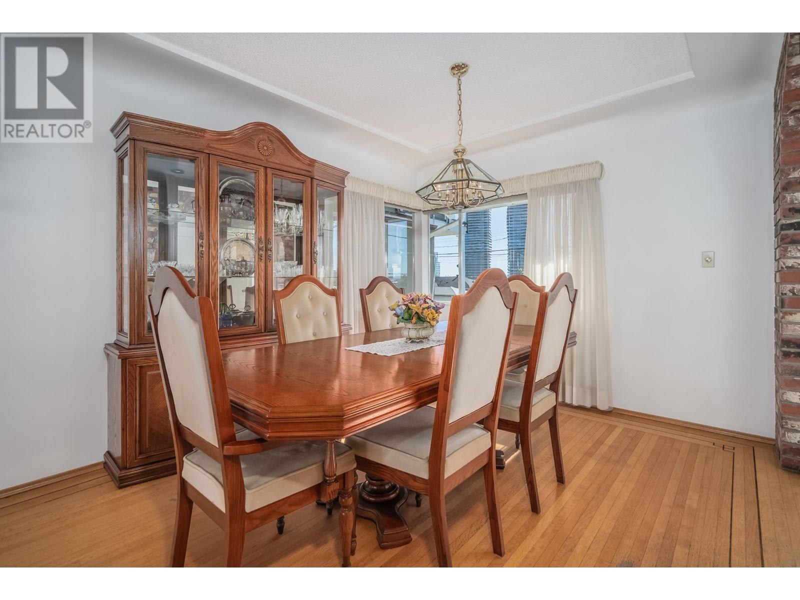 4740 Brentlawn Drive, Burnaby, British Columbia  V5C 3V5 - Photo 8 - R2824625