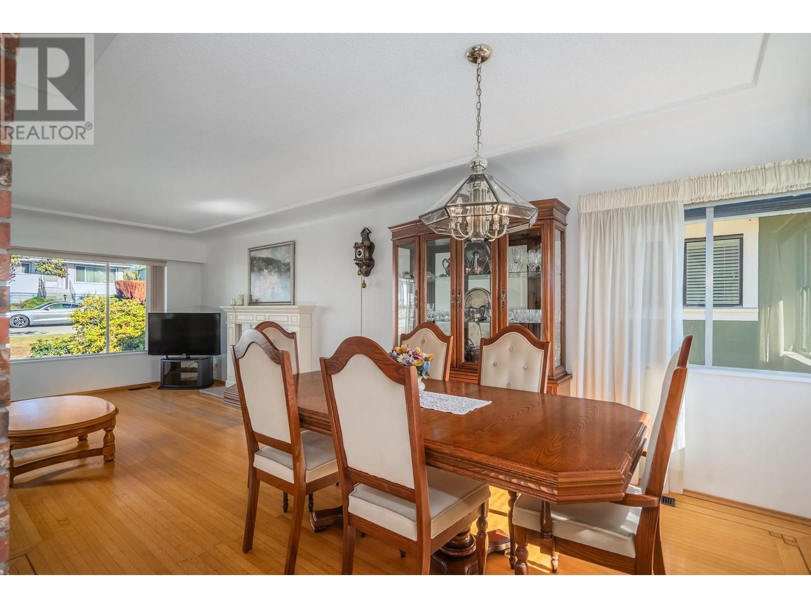 4740 Brentlawn Drive, Burnaby, British Columbia  V5C 3V5 - Photo 9 - R2824625