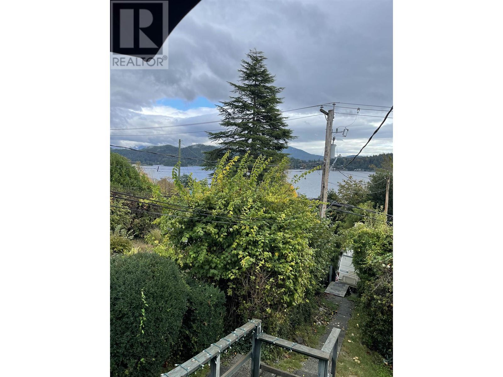 515 S Fletcher Road, Gibsons, British Columbia  V0N 1V0 - Photo 6 - R2824640