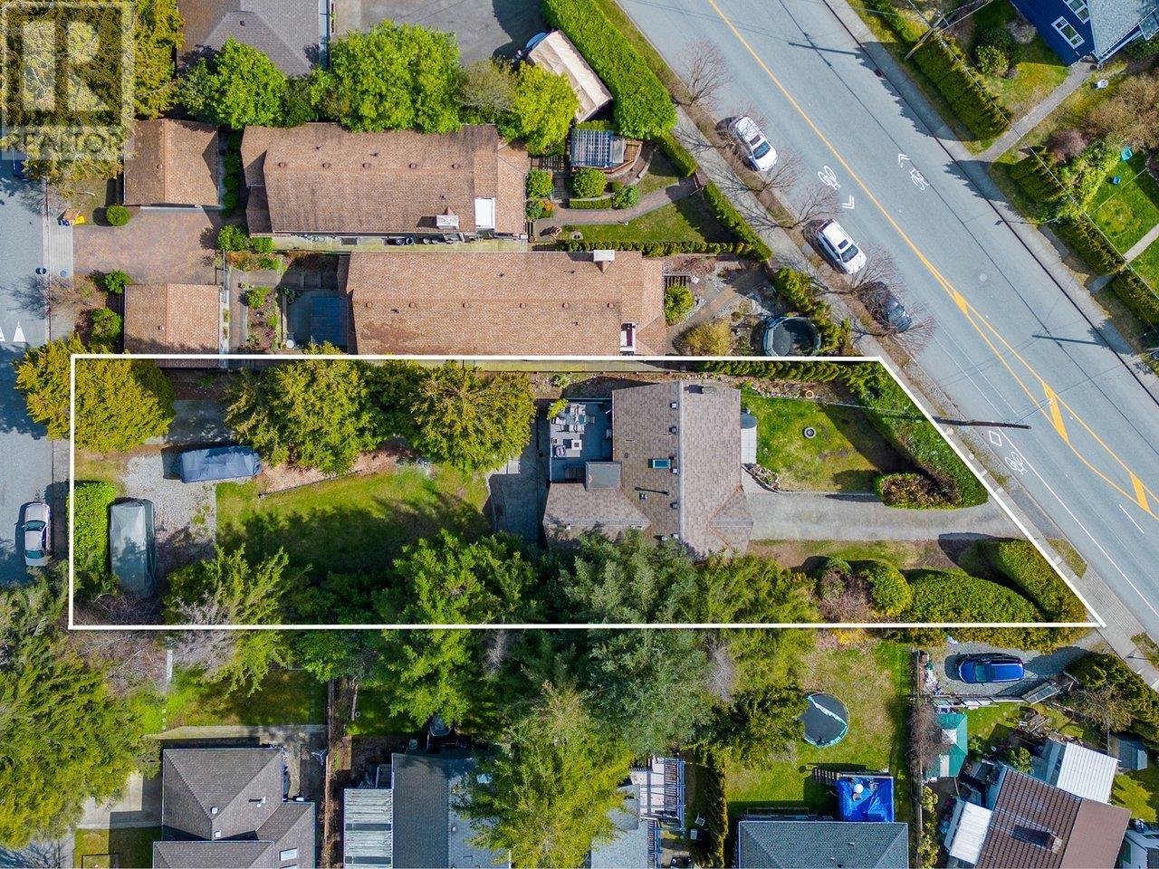 1837 Larson Road, North Vancouver, British Columbia  V7M 2Z7 - Photo 2 - R2824553