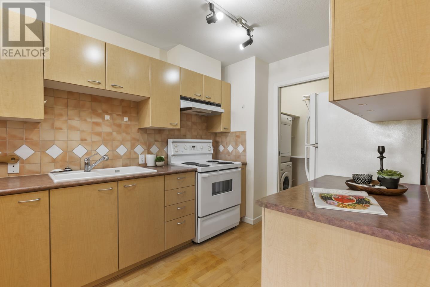Ph 6 1011 W King Edward Avenue, Vancouver, British Columbia  V6H 1Z3 - Photo 11 - R2824516