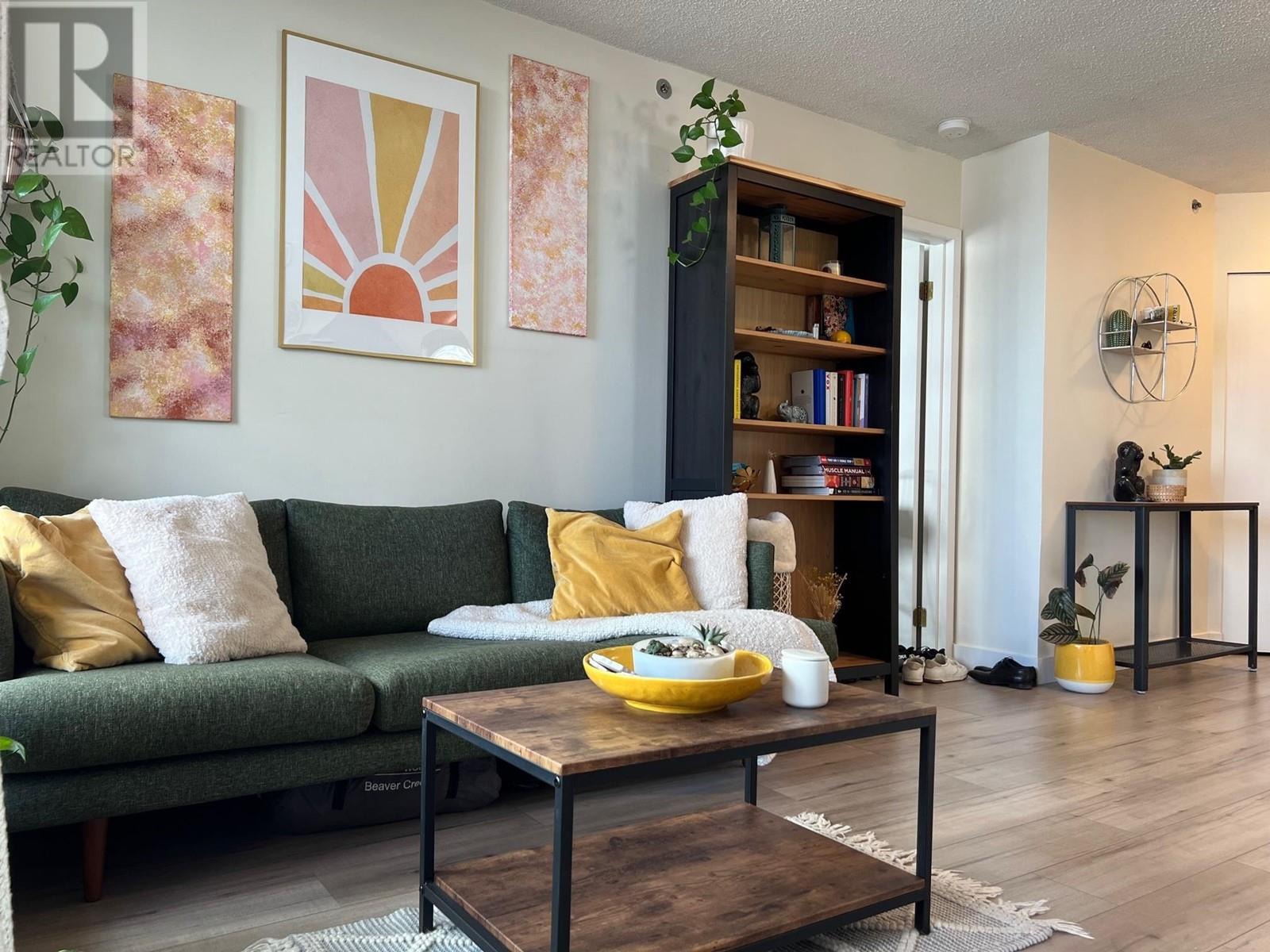 1702 789 Drake Street, Vancouver, British Columbia  V6Z 2N7 - Photo 3 - R2822847