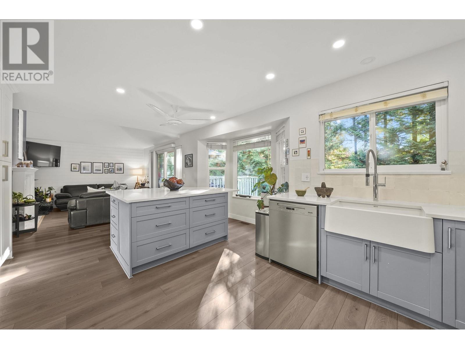 50 101 Parkside Drive, Port Moody, British Columbia  V3H 4W6 - Photo 12 - R2824665