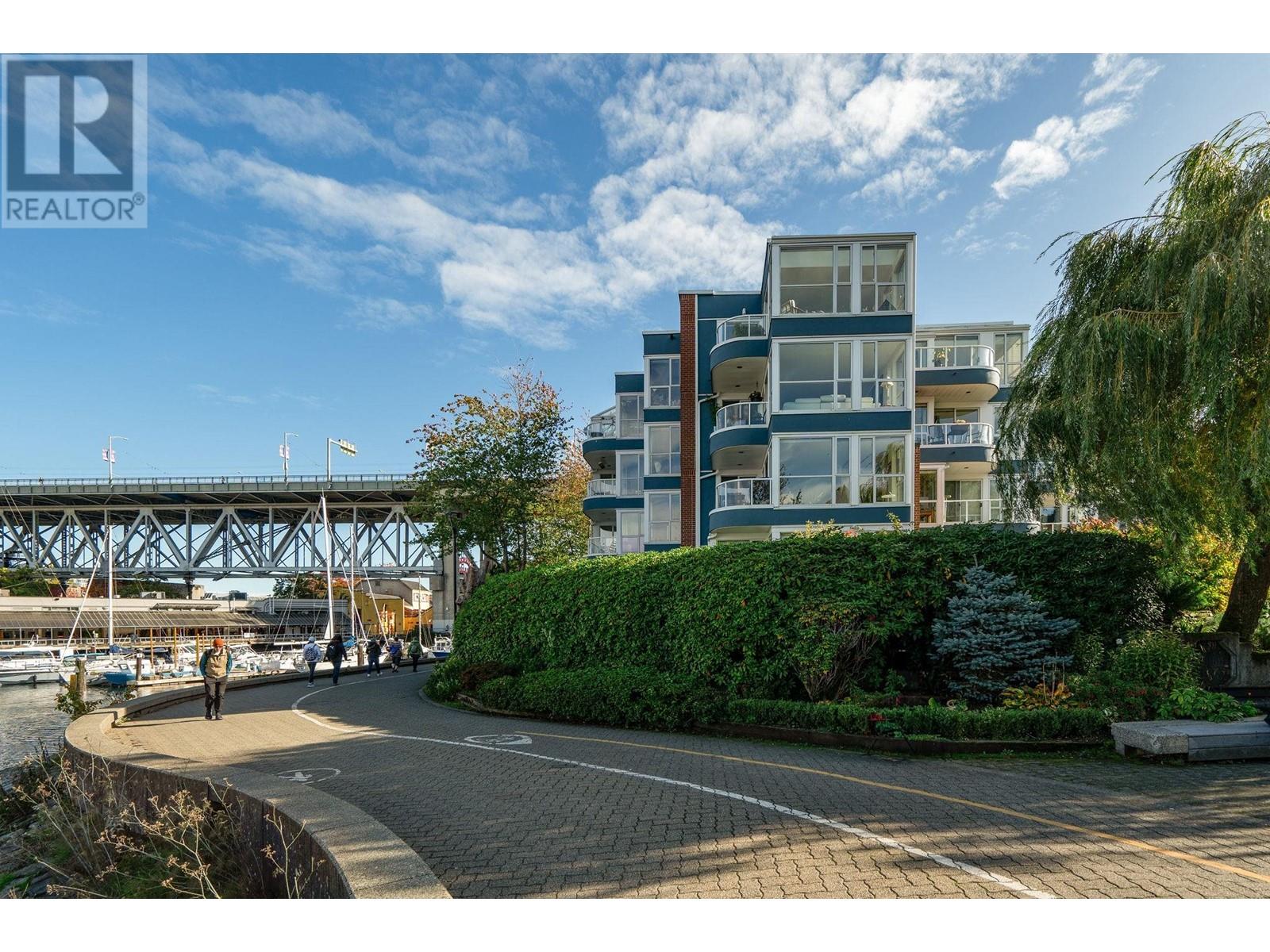 405 1502 ISLAND PARK WALK, vancouver, British Columbia
