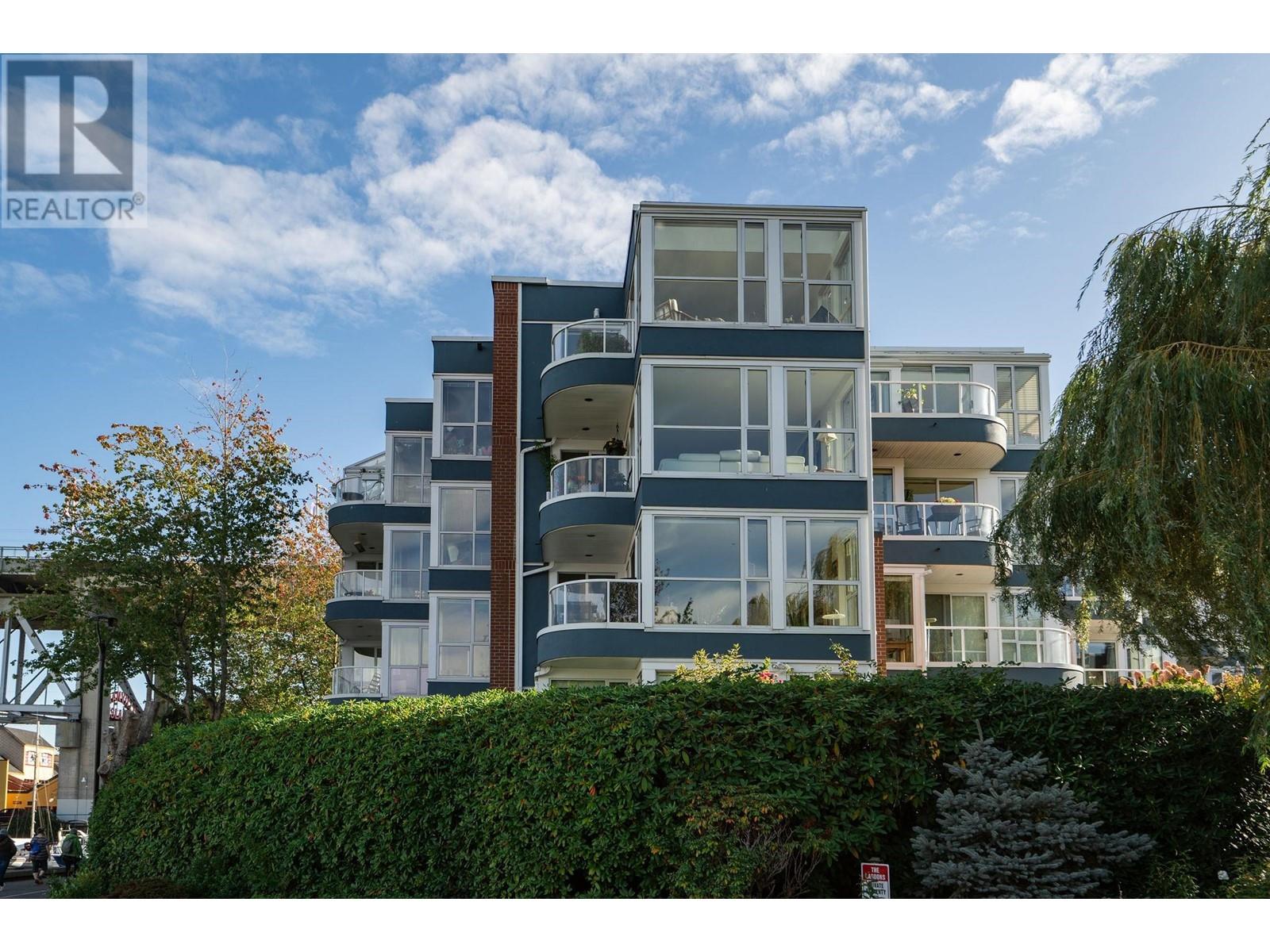 405 1502 Island Park Walk, Vancouver, British Columbia  V6H 3Z8 - Photo 2 - R2824673