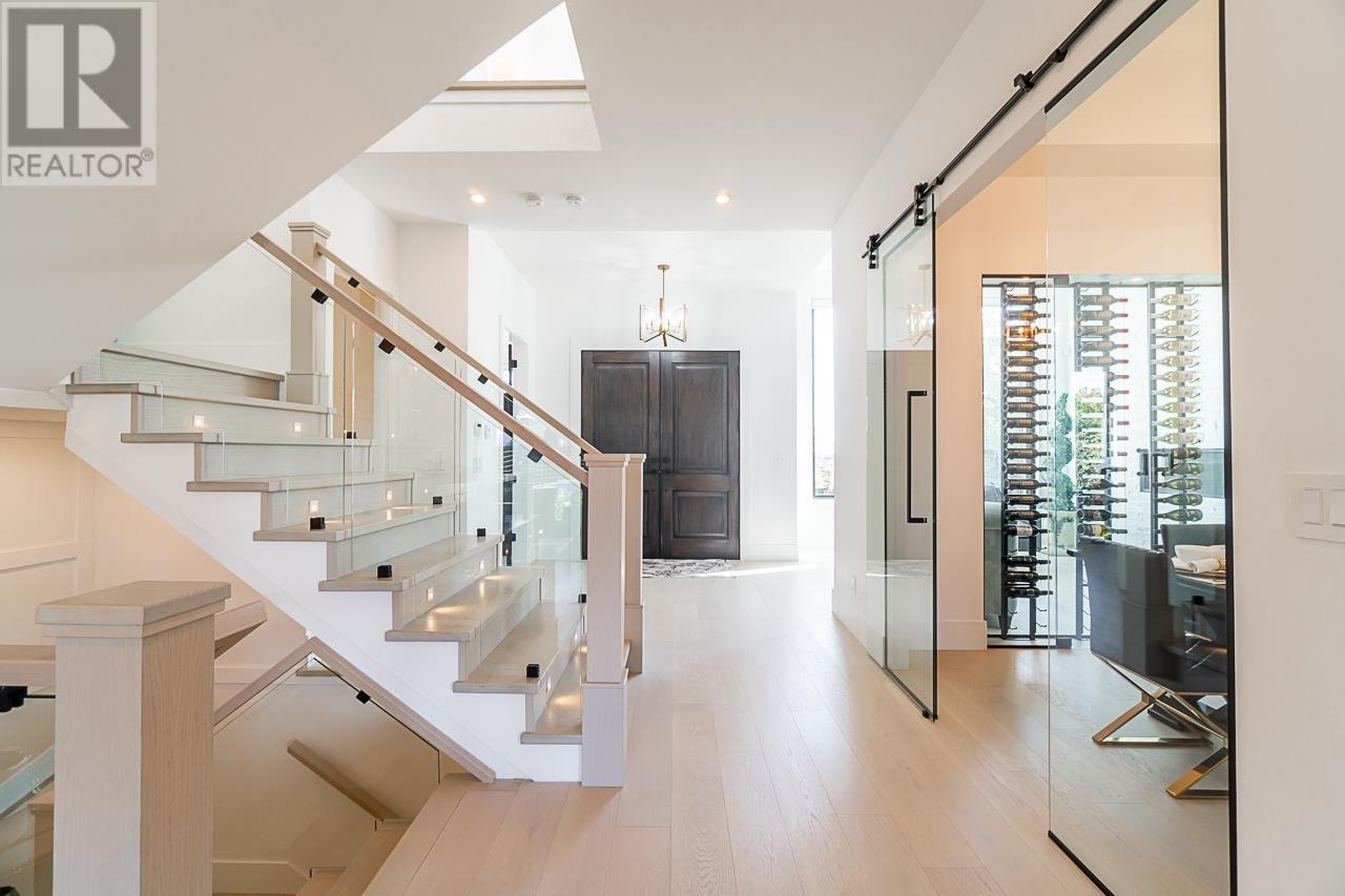 8481 11th Avenue, Burnaby, British Columbia  V3N 2P5 - Photo 14 - R2823527