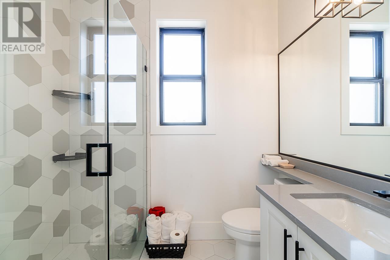 8481 11th Avenue, Burnaby, British Columbia  V3N 2P5 - Photo 25 - R2823527