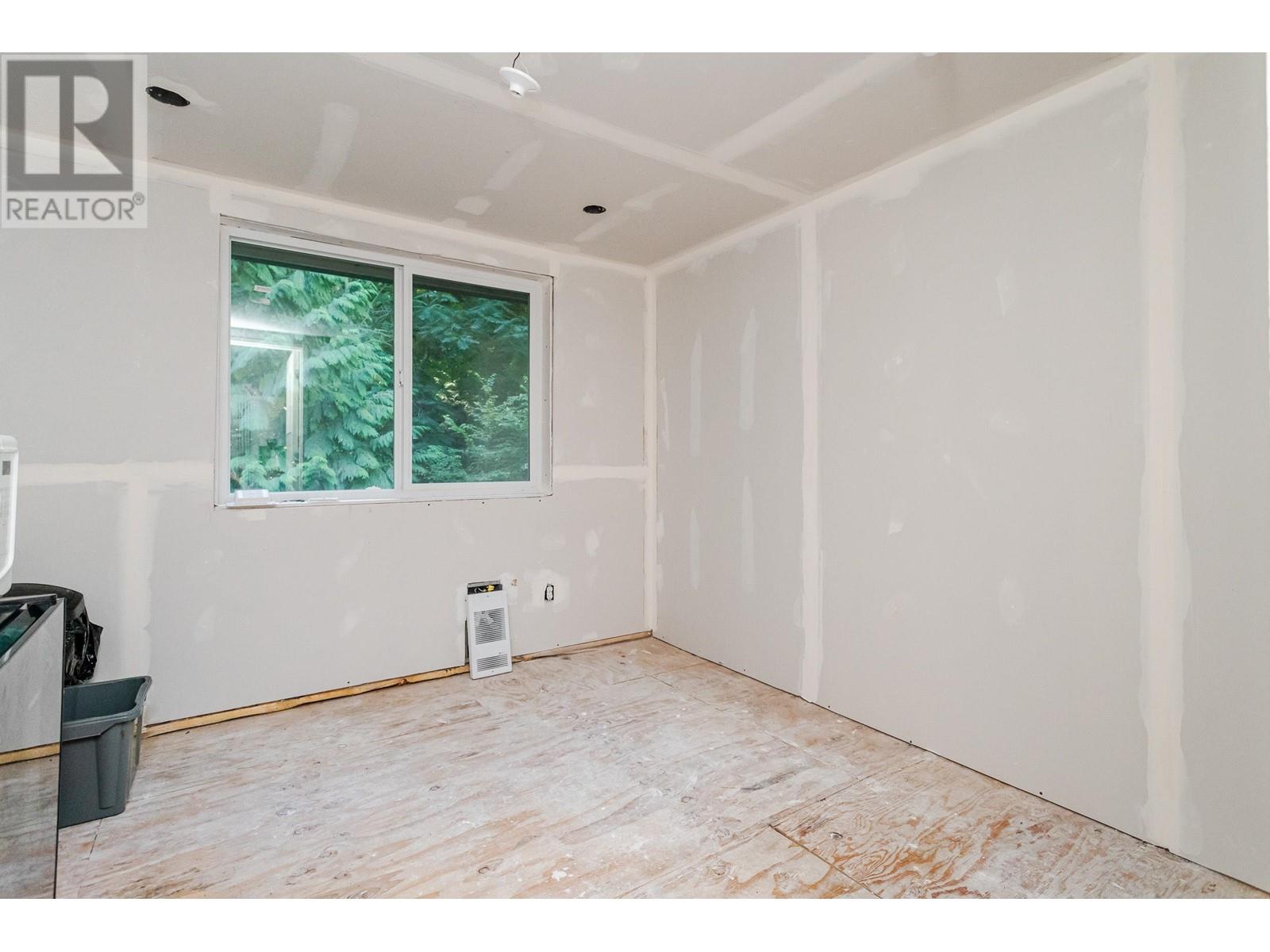 24700 110 Avenue, Maple Ridge, British Columbia  V2W 1G7 - Photo 19 - R2824656